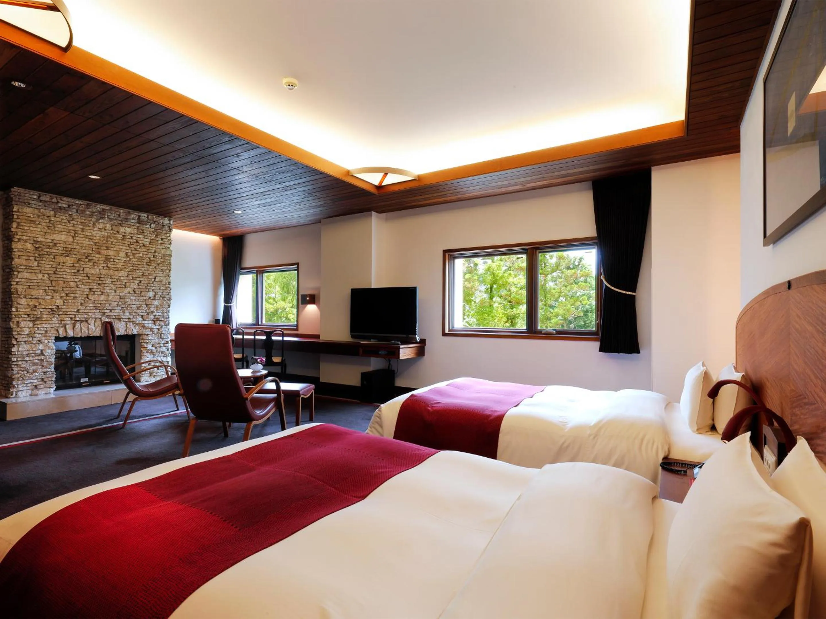 Twin Room with Cypress View in Hotel Chourakukan Kyoto Gion 長楽館 京都