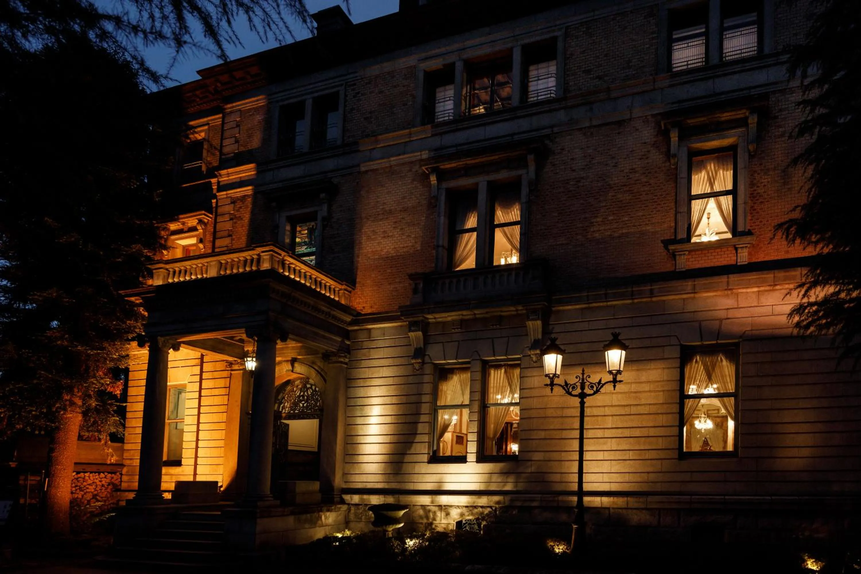 Property building in Hotel Chourakukan Kyoto Gion 長楽館 京都