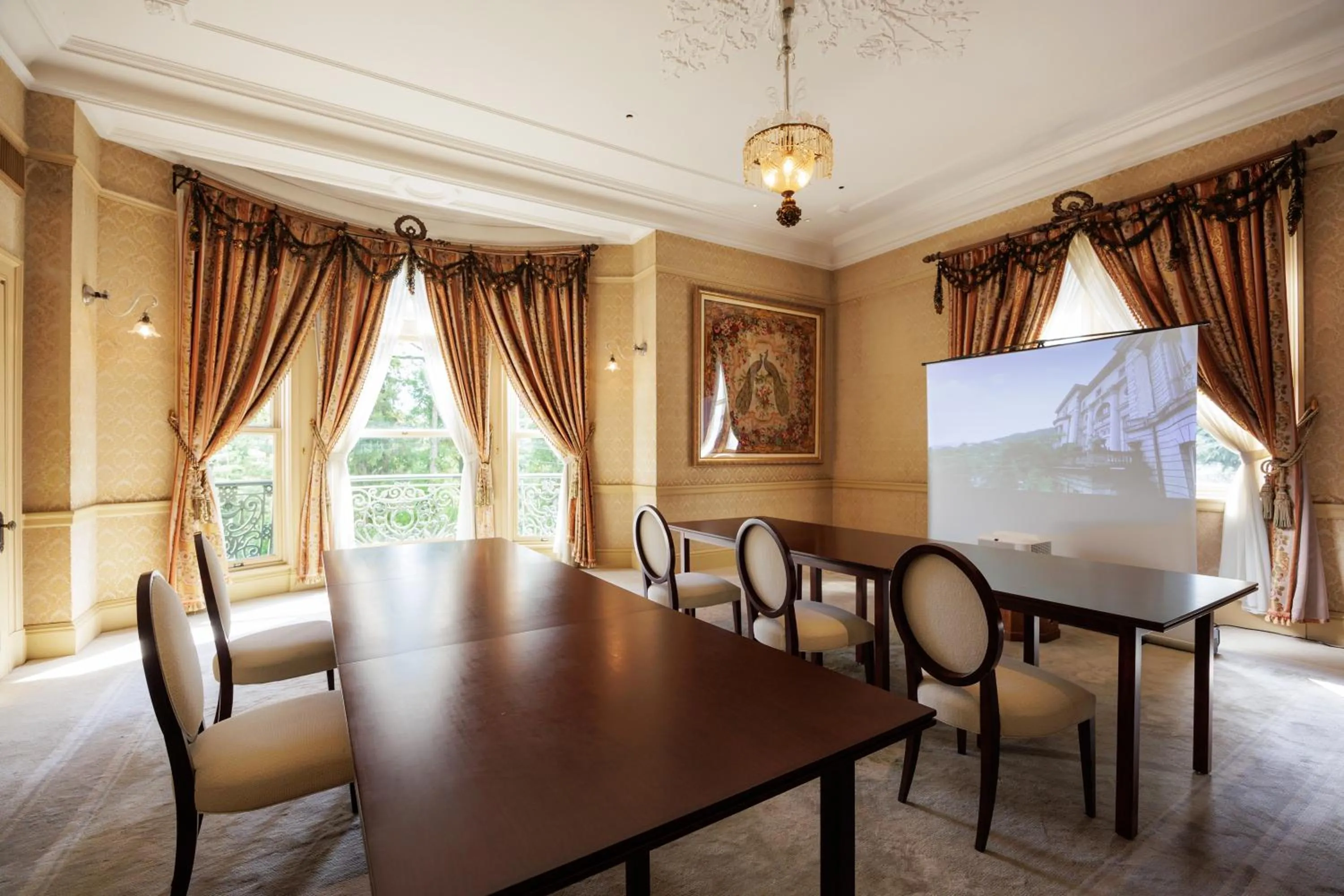 Seating area in Hotel Chourakukan Kyoto Gion 長楽館 京都