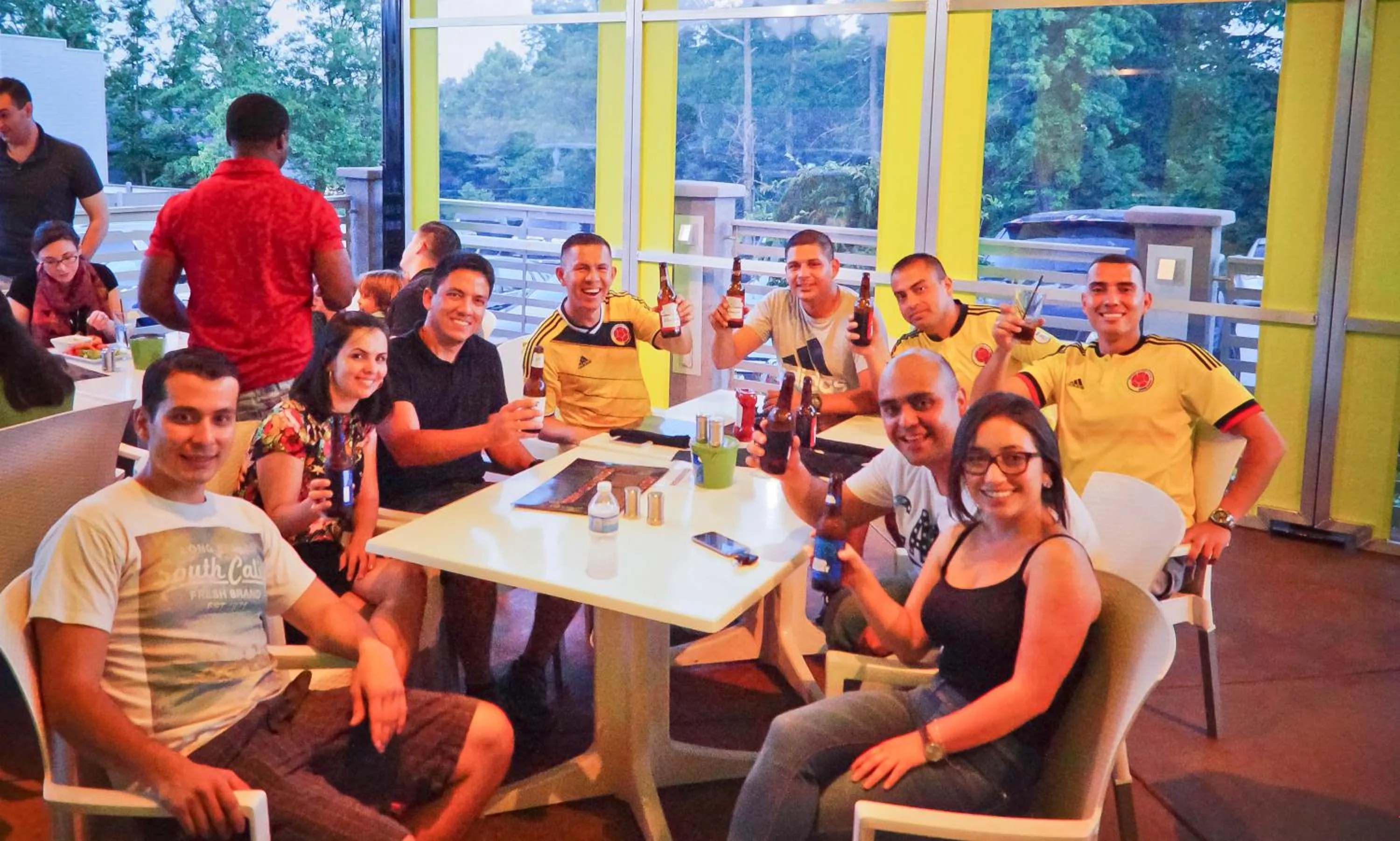 Restaurant/places to eat in Z Loft Extended Stay Hotel