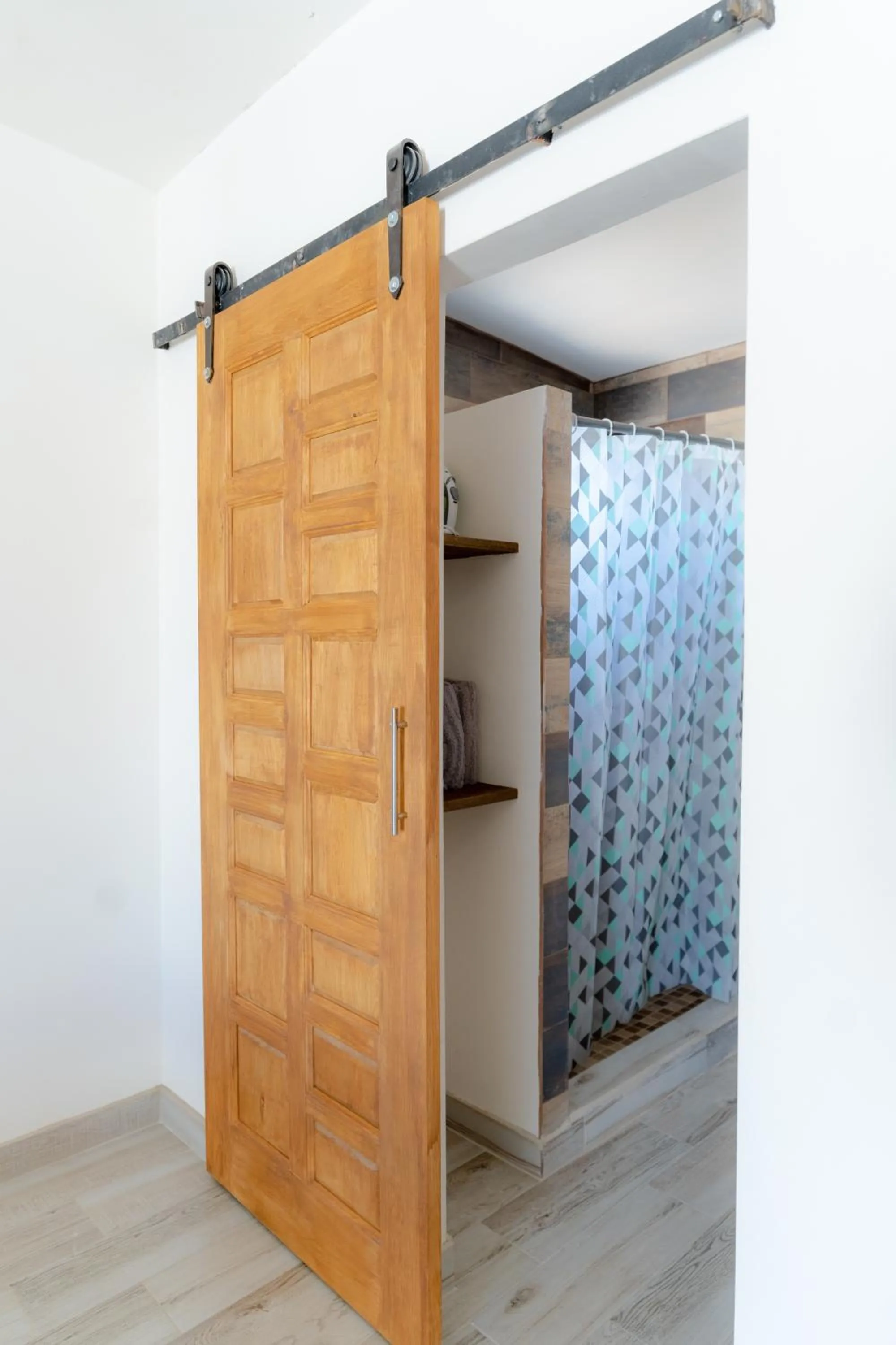 Collins Village Hotel Boutique