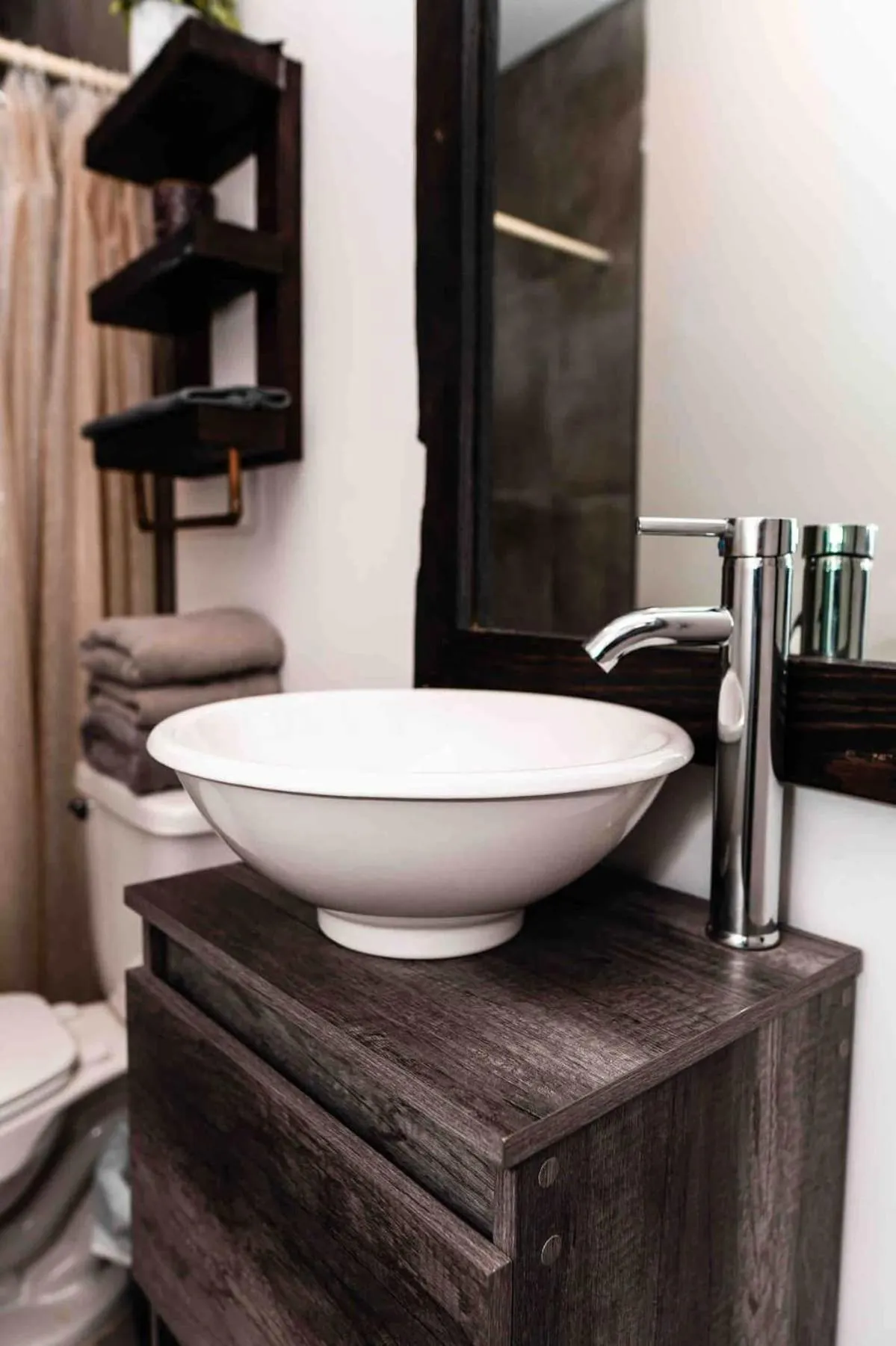 Collins Village Hotel Boutique