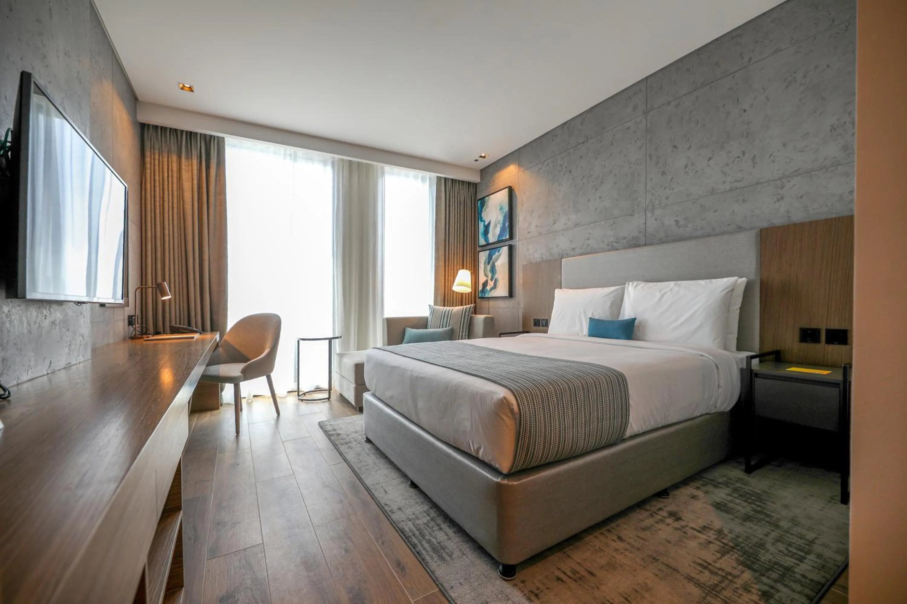 Bedroom, Bed in Mercure Dubai Gold District