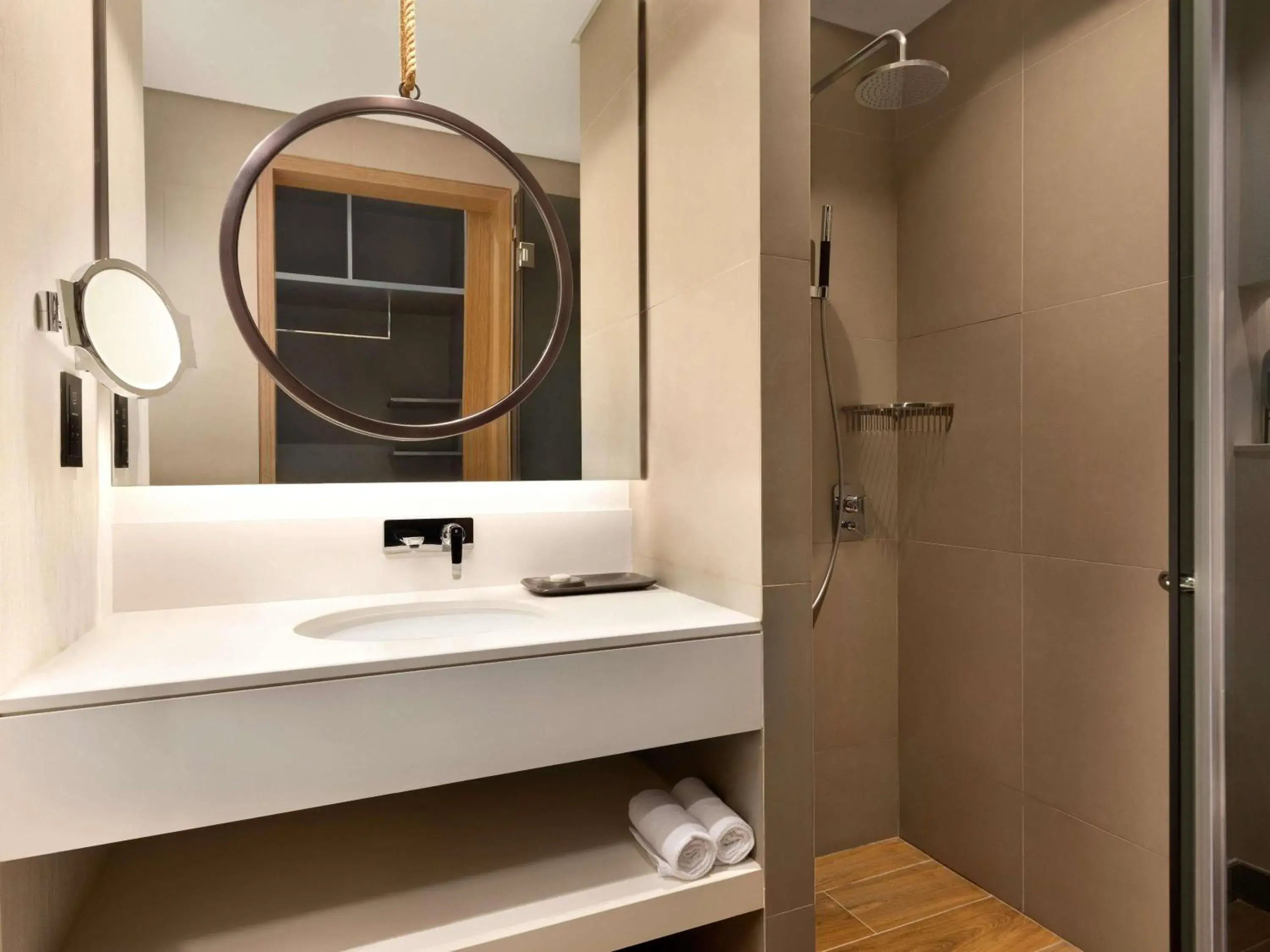 Bedroom in Mercure Dubai Gold District Bedroom in Mercure Dubai Gold District