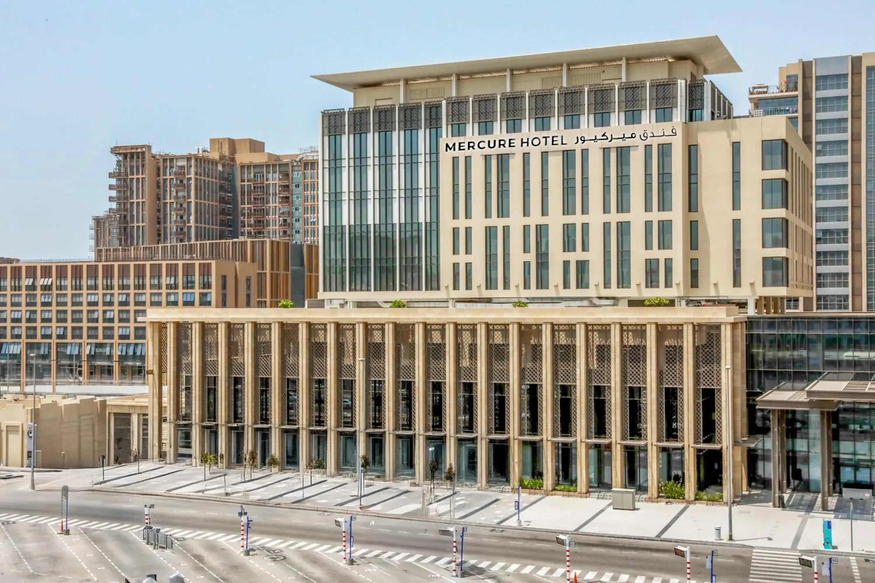 Property building in Mercure Dubai Gold District Property building in Mercure Dubai Gold District