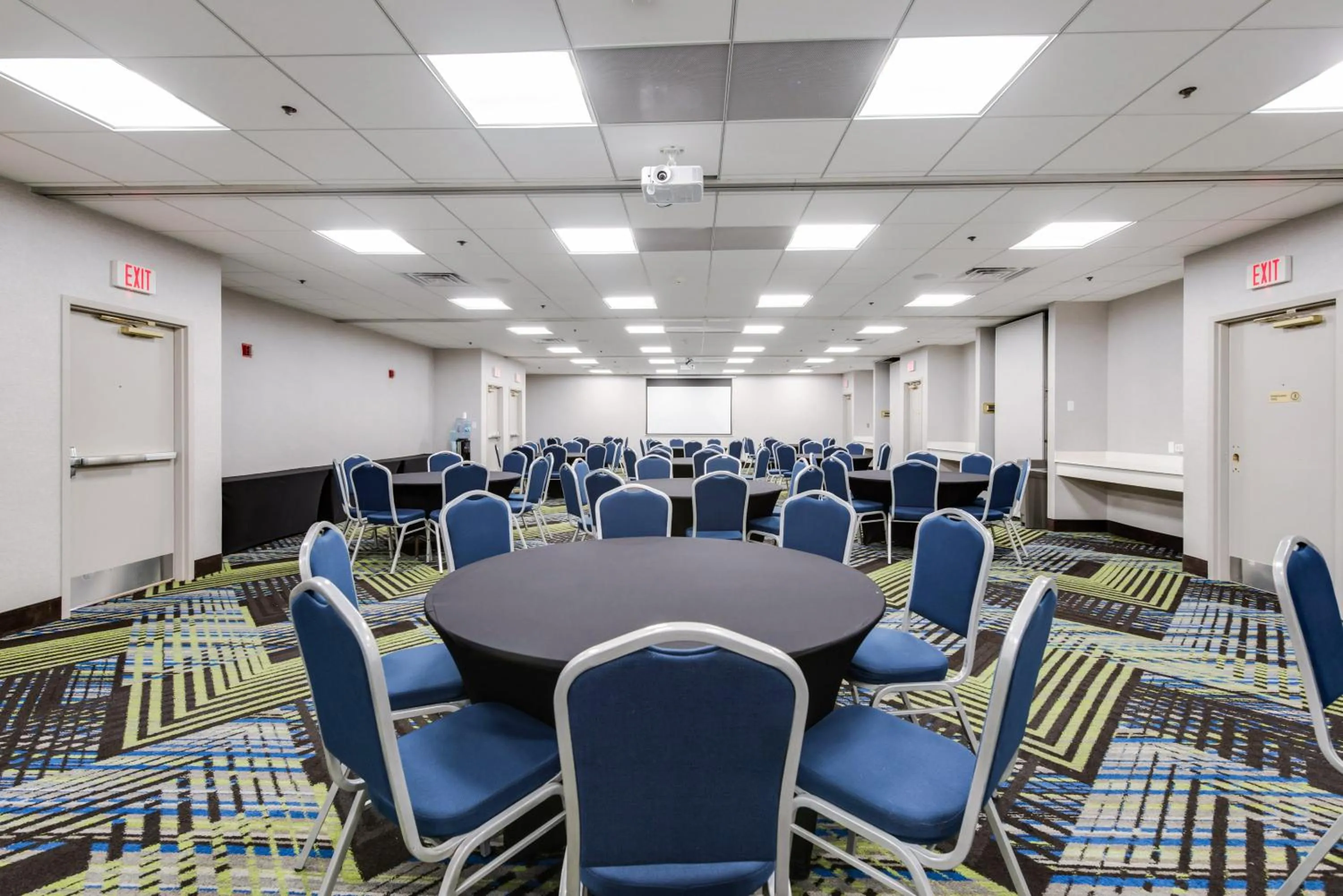 Banquet/Function facilities in Holiday Inn Express Naperville by IHG
