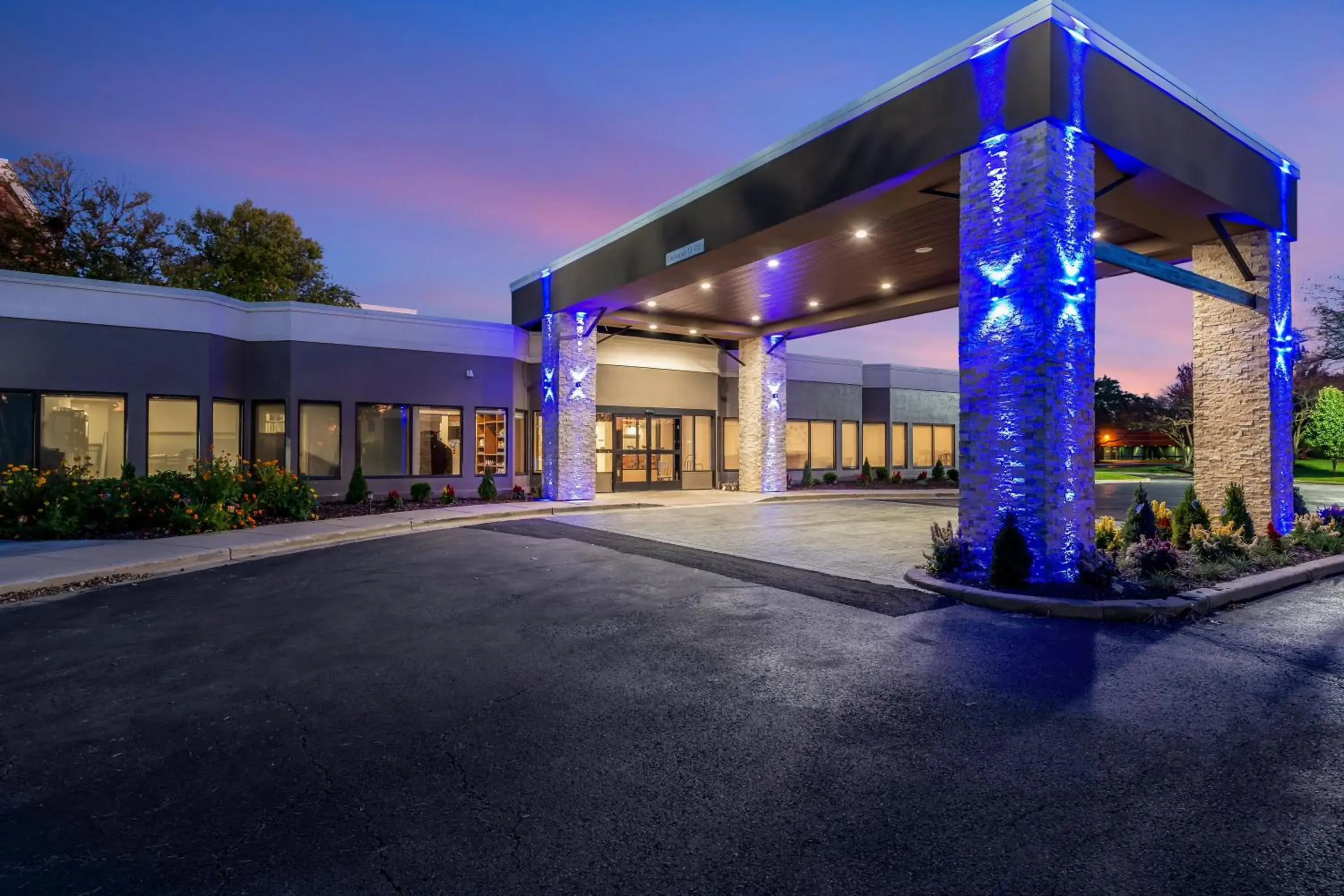 Property building in Holiday Inn Express Naperville by IHG Property building in Holiday Inn Express Naperville by IHG