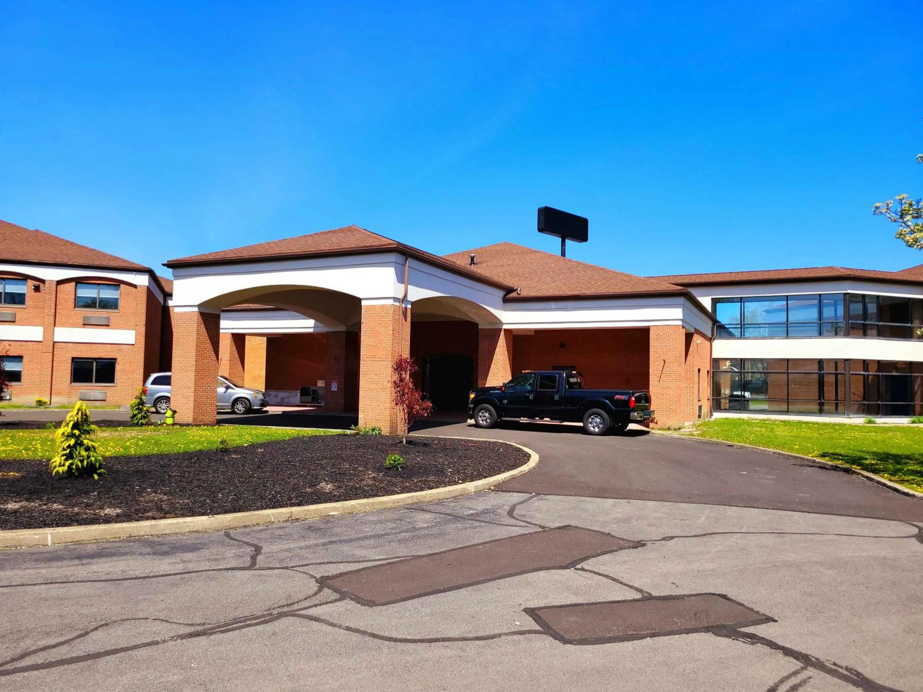 Property building in Extended Stay America Suites - Buffalo - Airport
