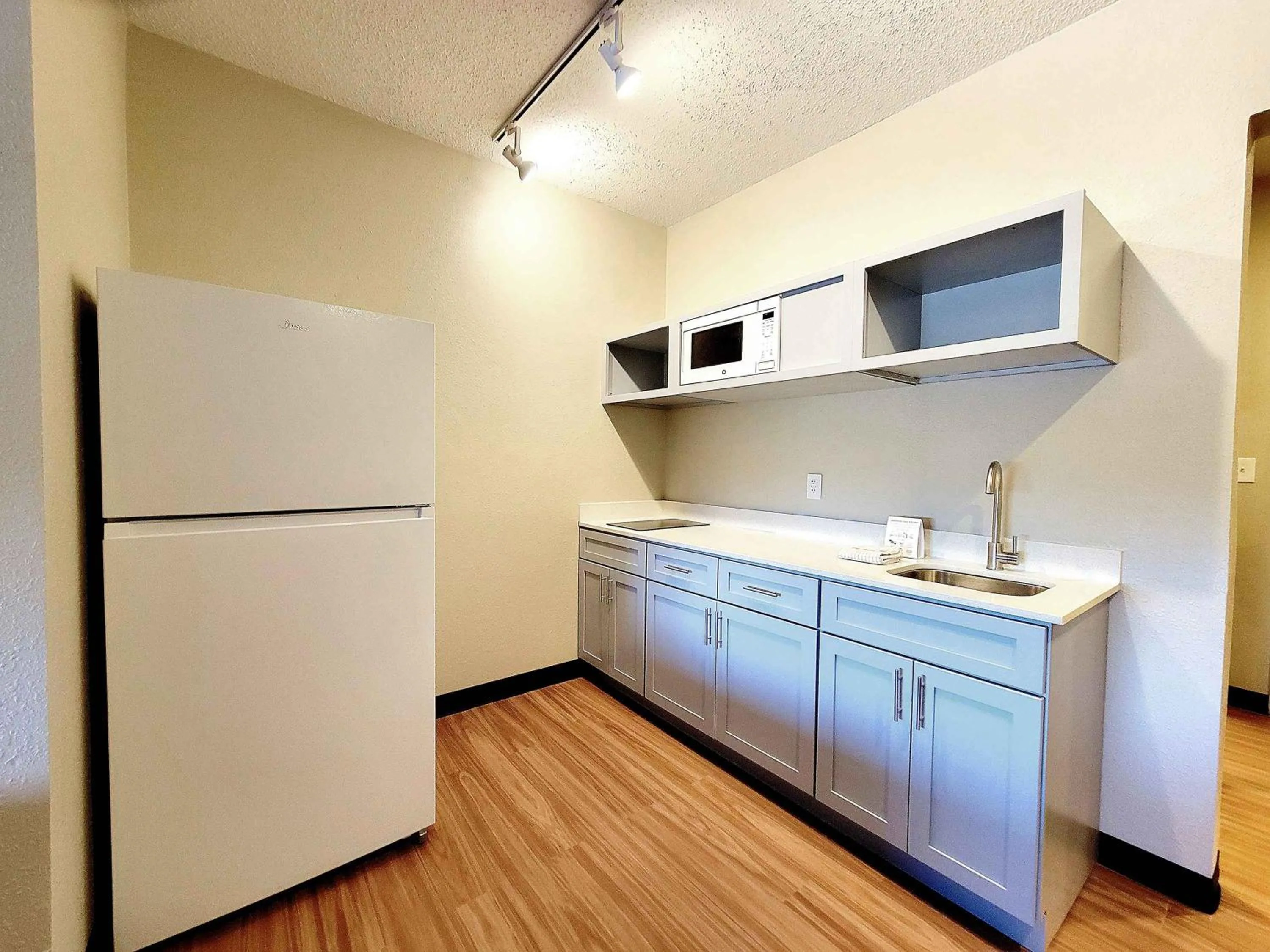 Kitchen or kitchenette in Extended Stay America Suites - Buffalo - Airport