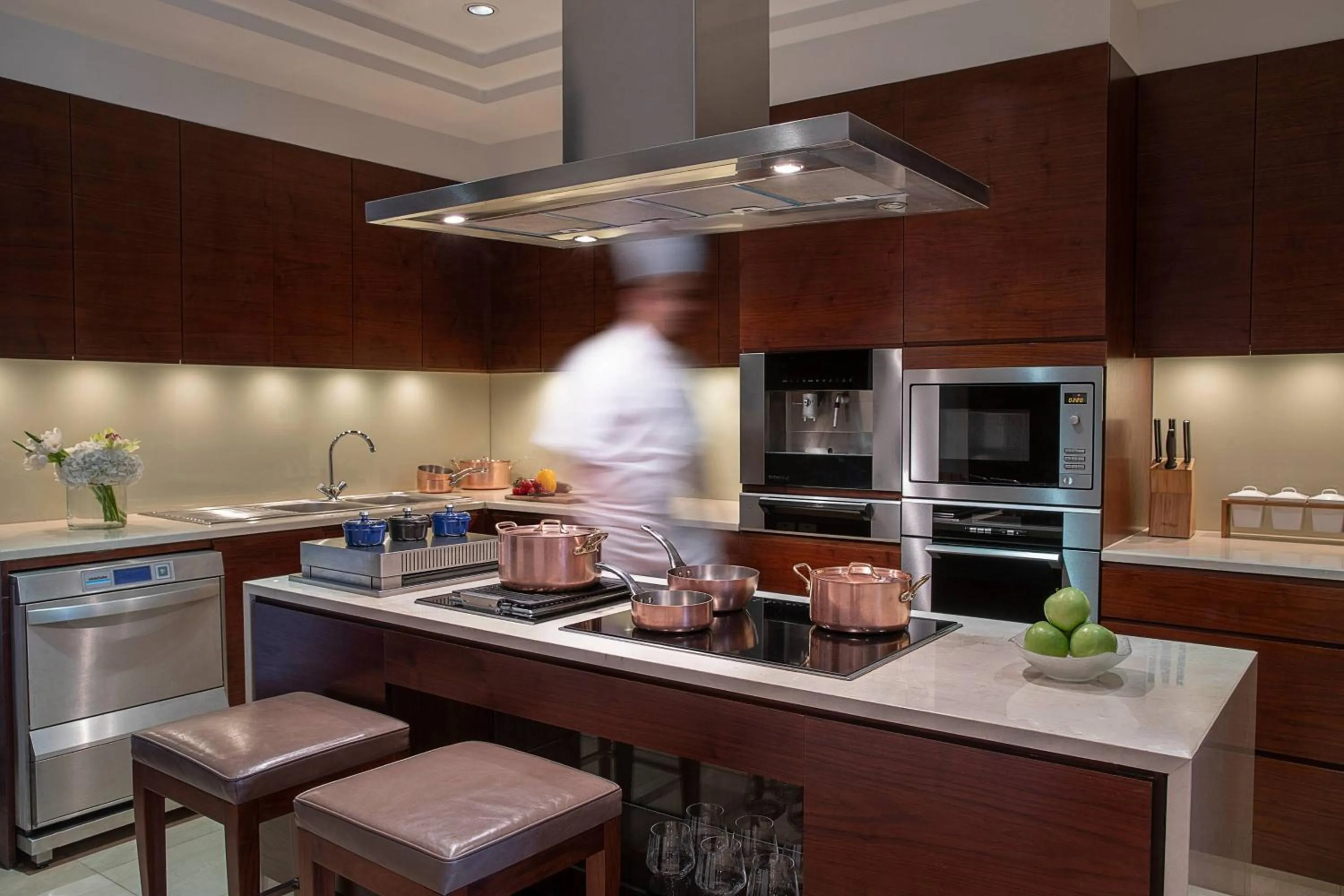Kitchen or kitchenette in The Ritz-Carlton, Dubai
