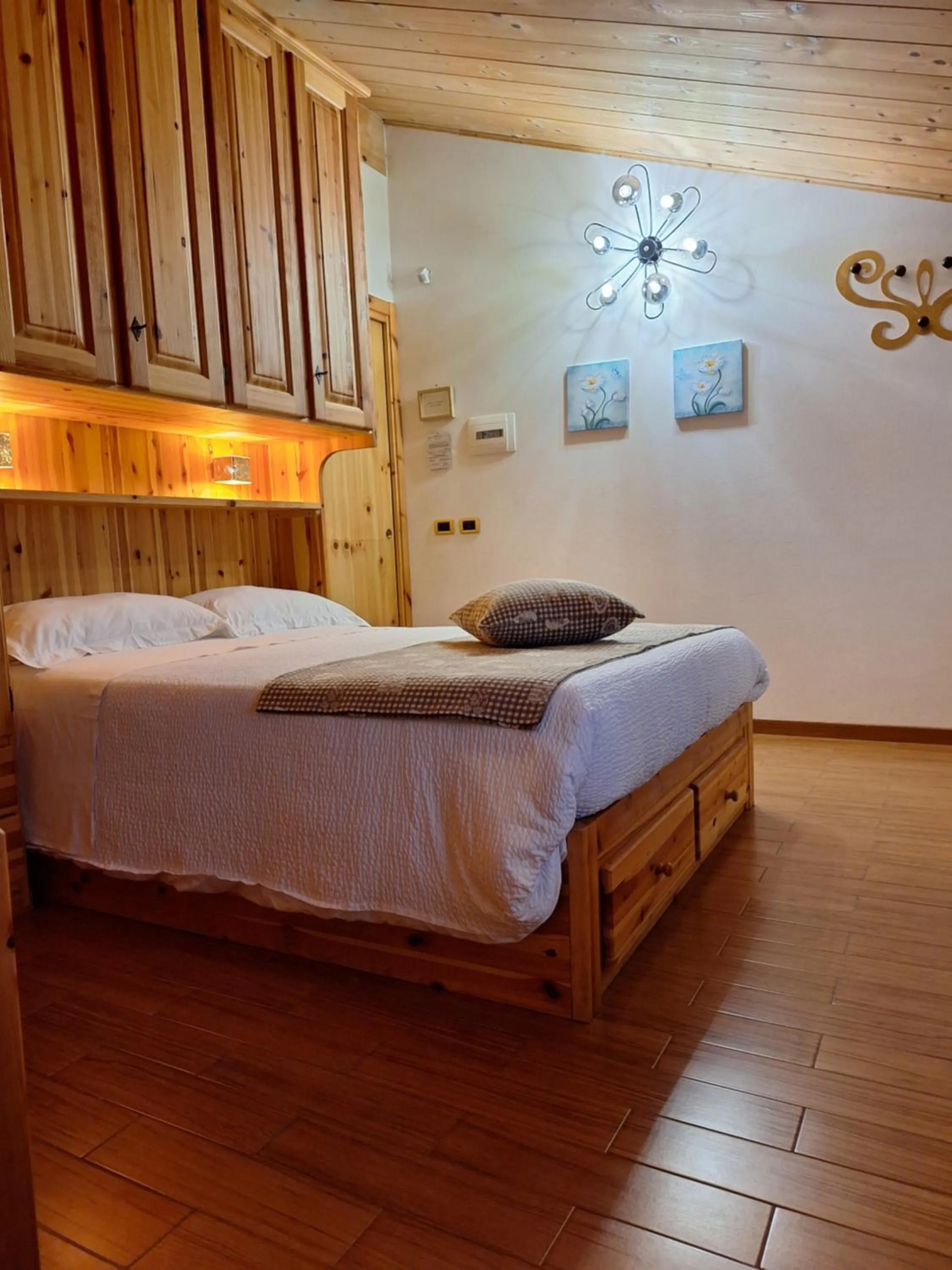 Bed in B&B La Soldanella