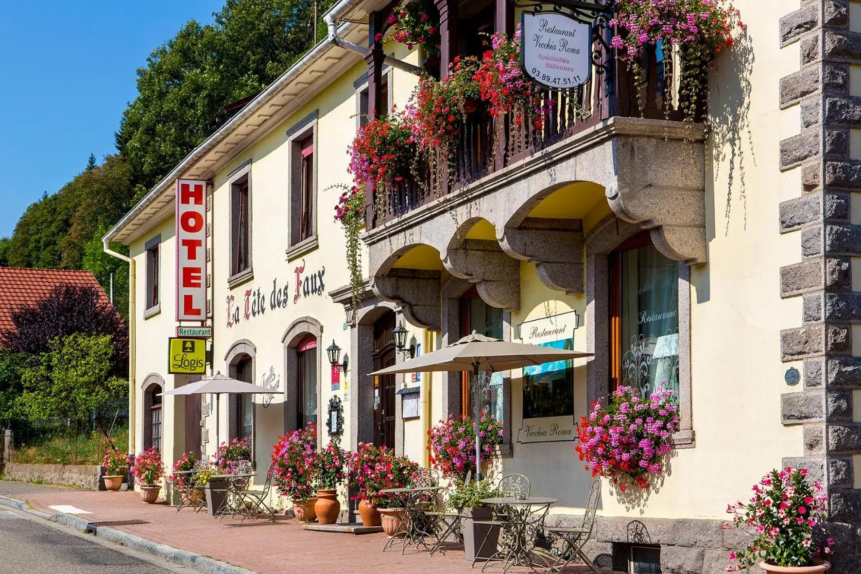 Logis Hôtel Restaurant La Tête Des Faux Logis Hôtel Restaurant La Tête Des Faux