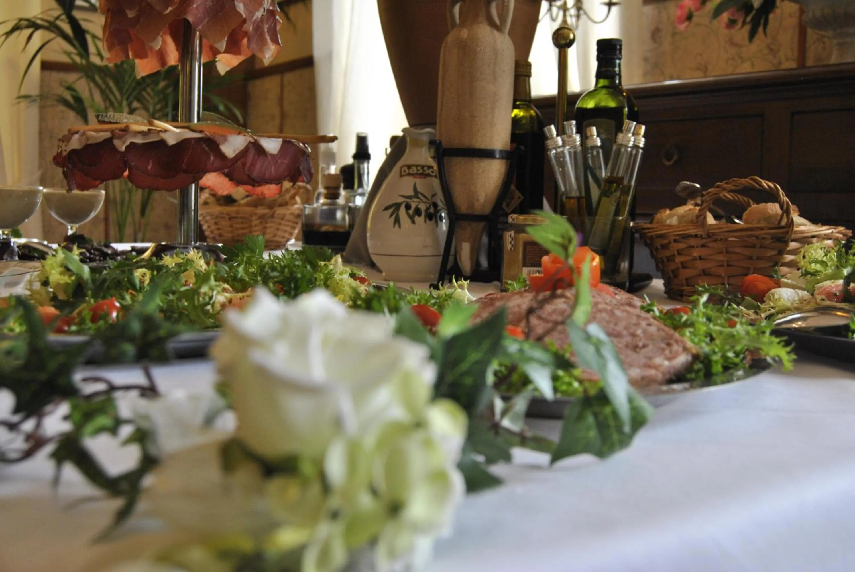 Food and drinks in Logis Hôtel Restaurant La Tête Des Faux