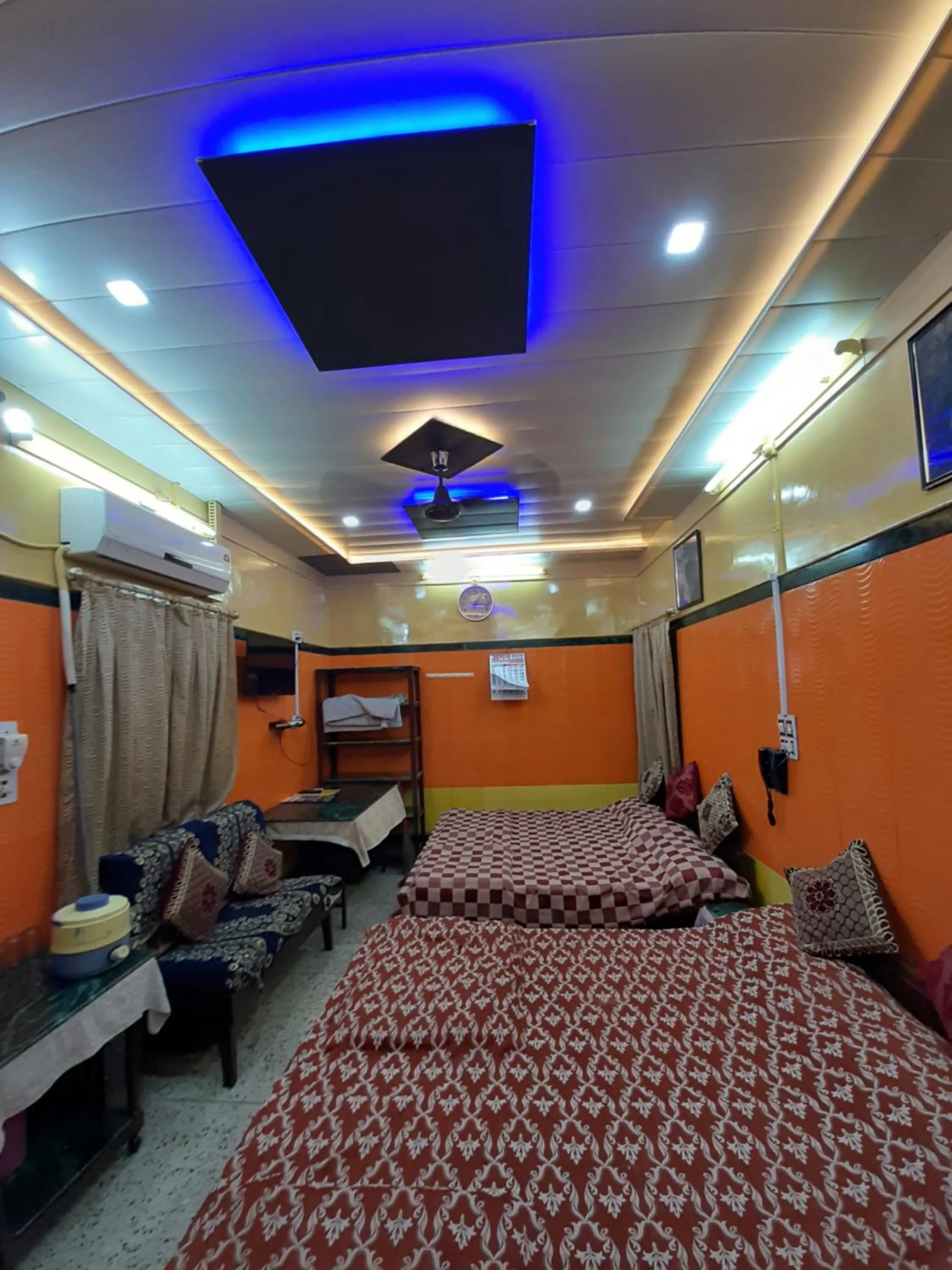 Family, Bed in Jagan Hotel & Restaurant