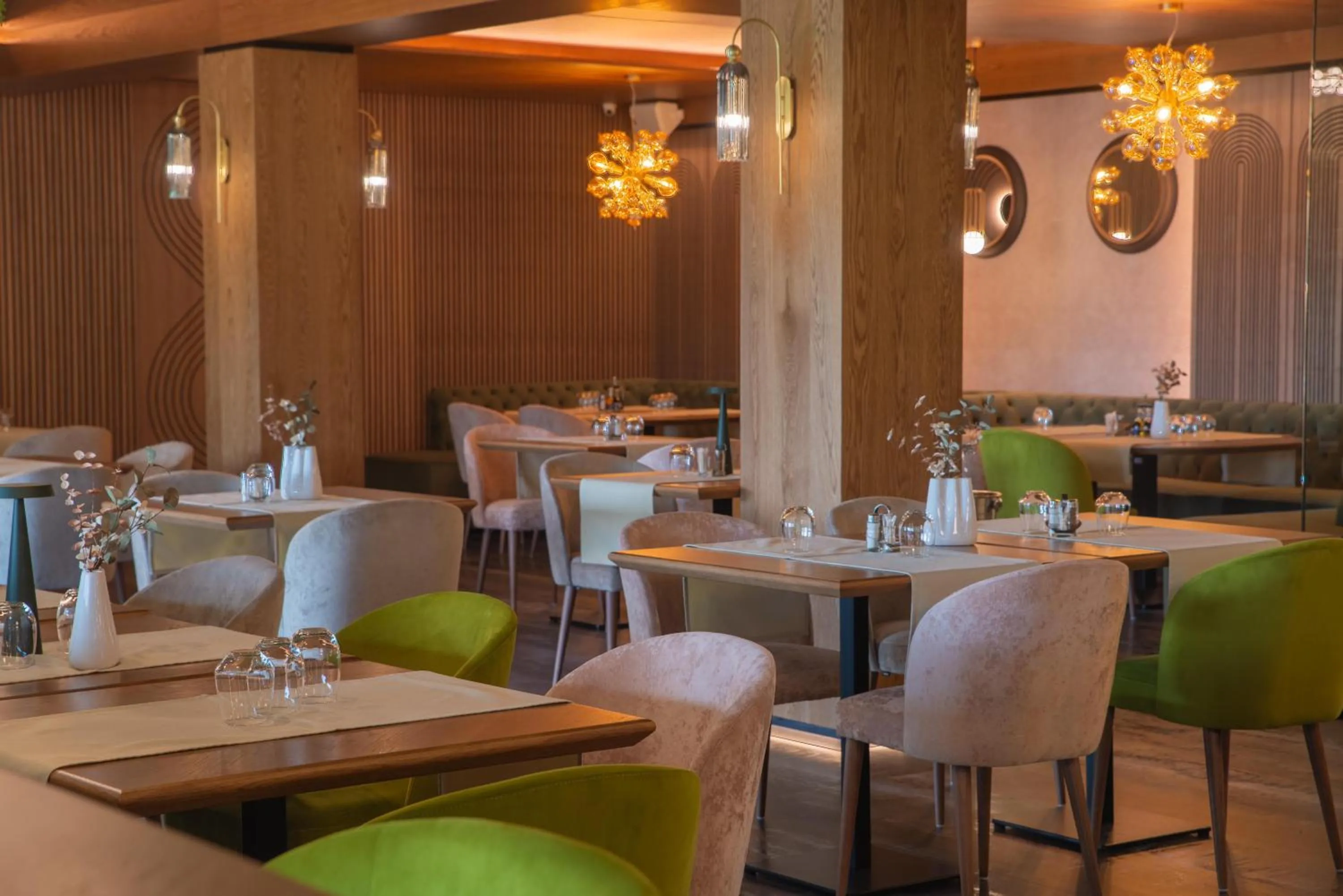 Restaurant/places to eat in Complex Turistic Creanga Resort & Spa