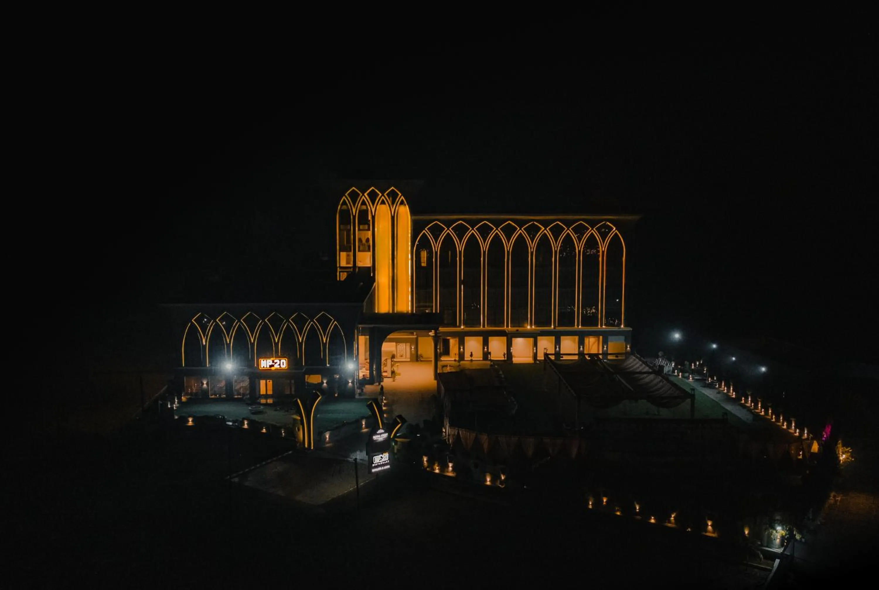 Facade/entrance in Royal Orbit