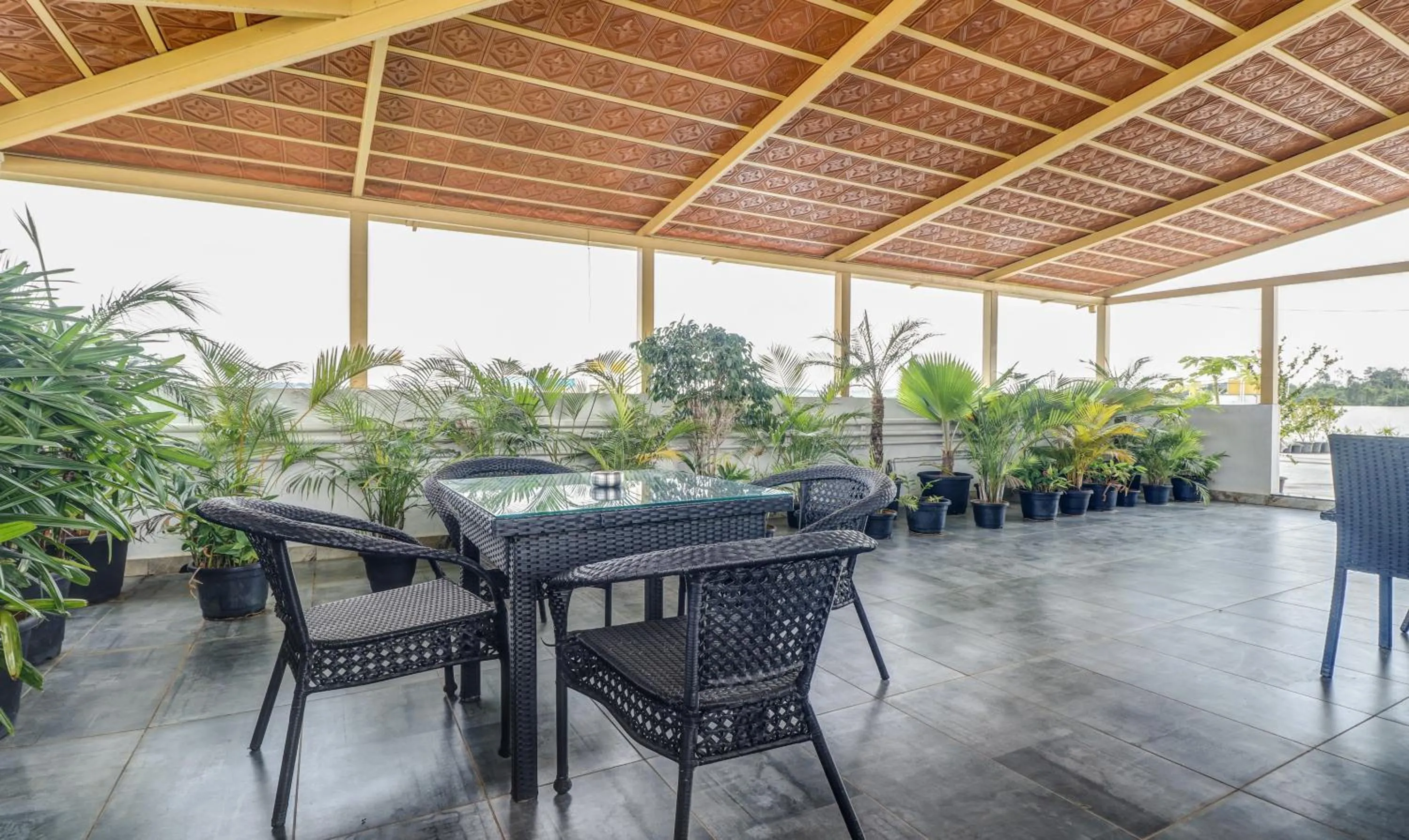 Restaurant/places to eat in Treebo Premium Raj Vista Global Village