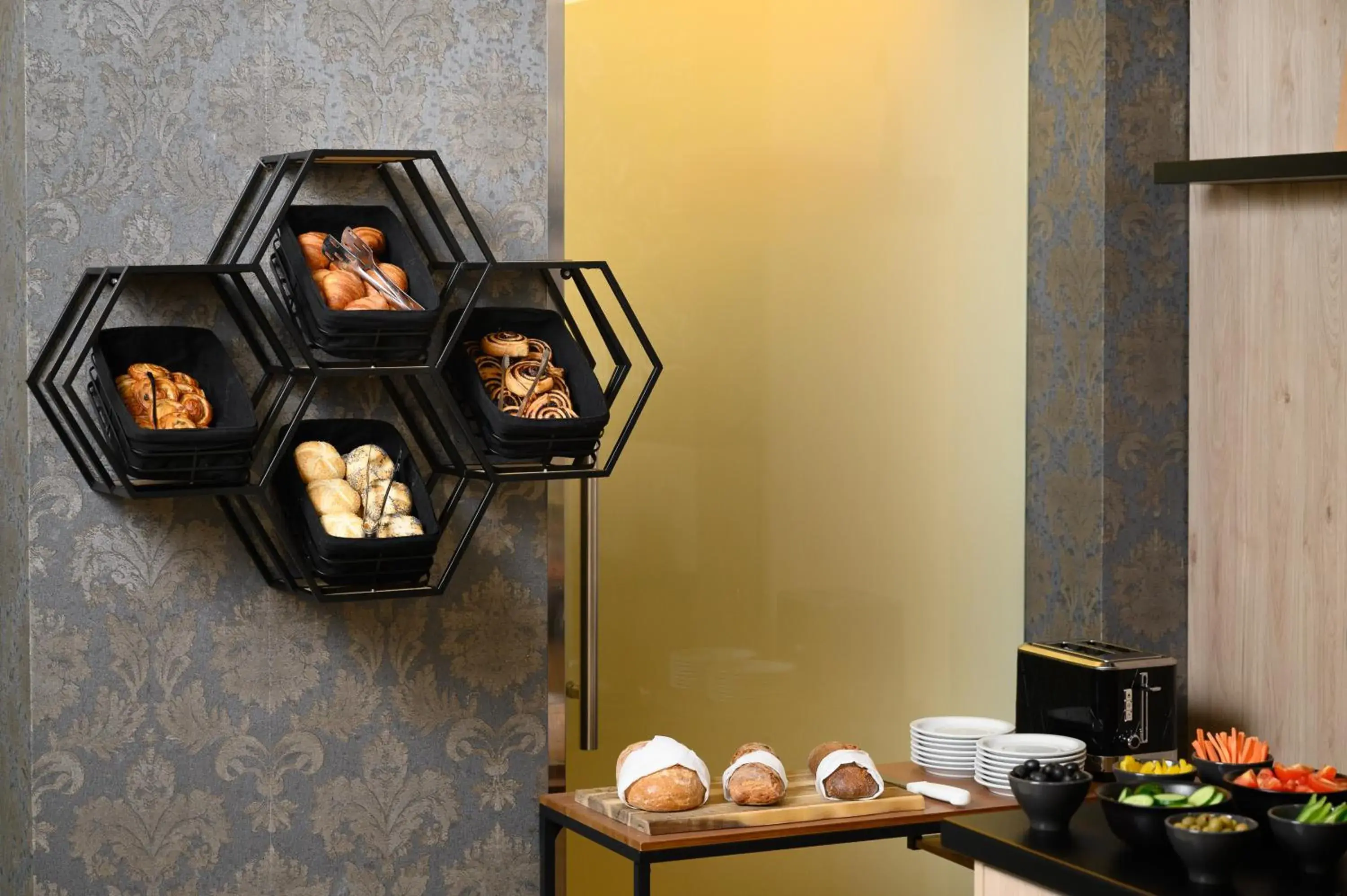 Food and drinks in Hotel Bristol Budapest Food and drinks in Hotel Bristol Budapest