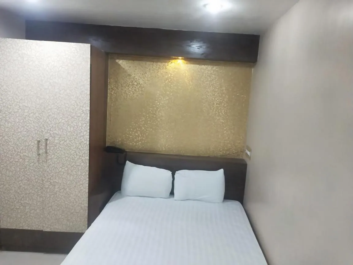 Photo of the whole room, Bed in Hotel Eastern Plaza