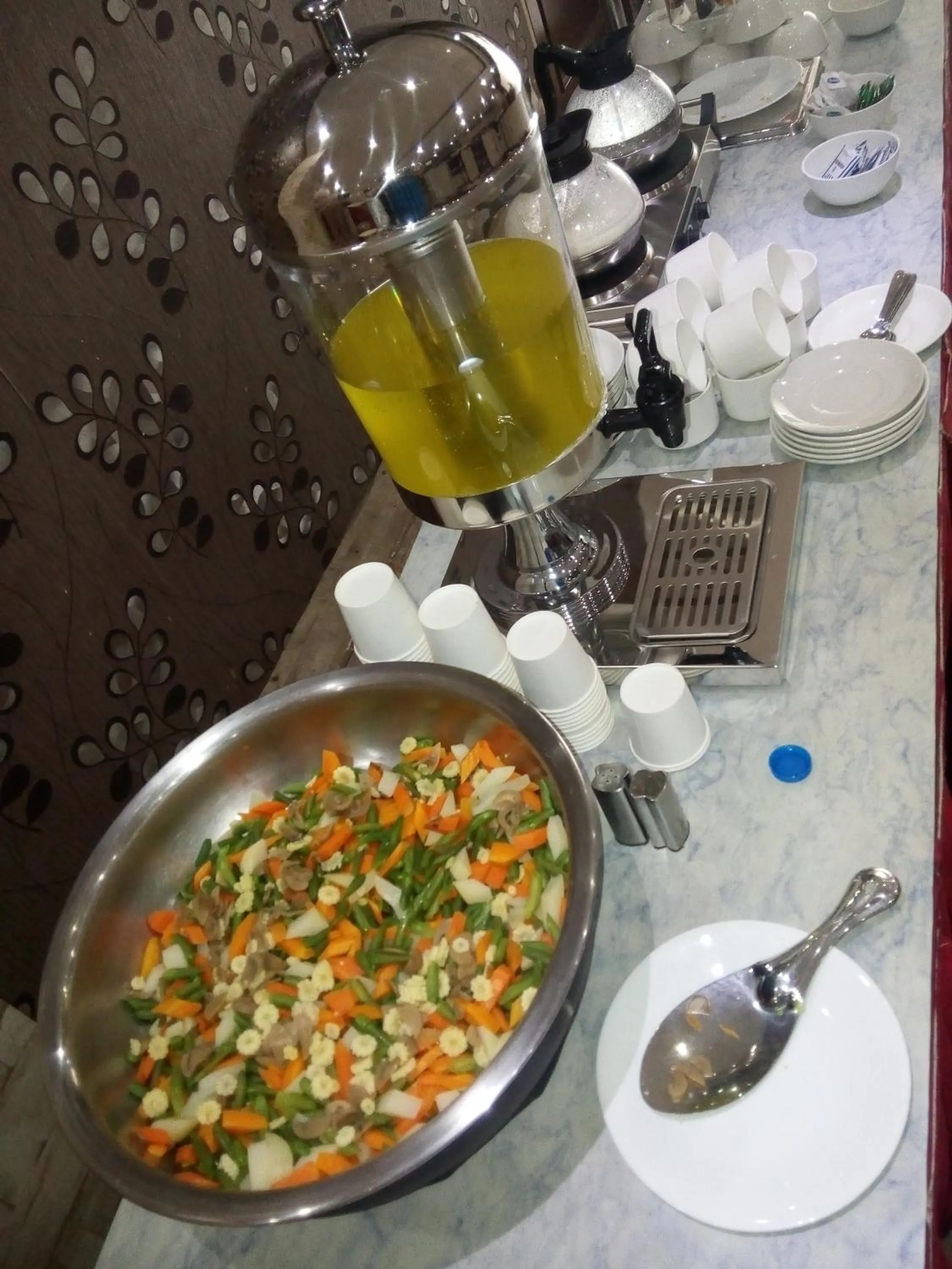 Buffet breakfast in Hotel Eastern Plaza