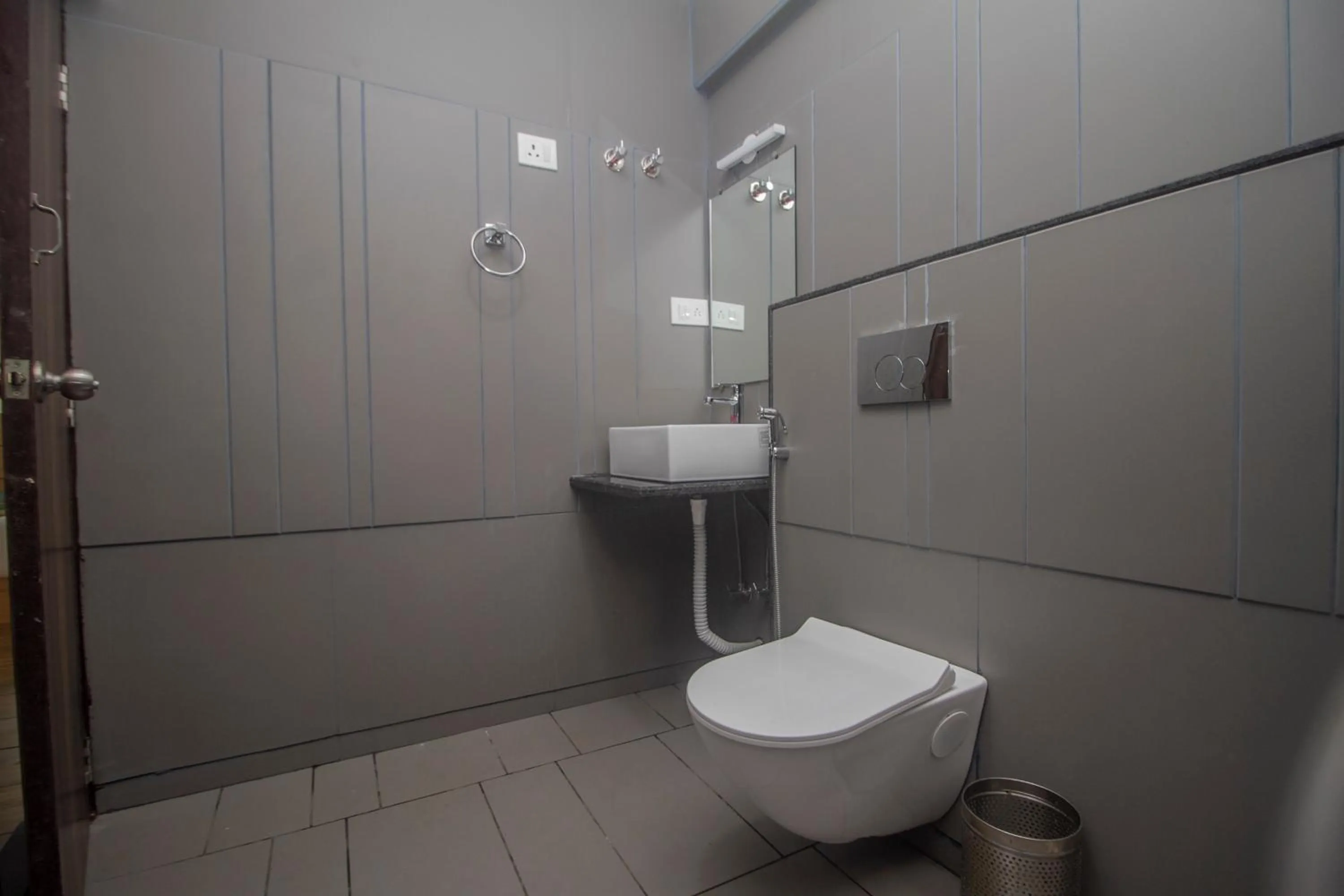 Shower in Central Heritage Resort & Spa Formerly Fortune ITC Resort