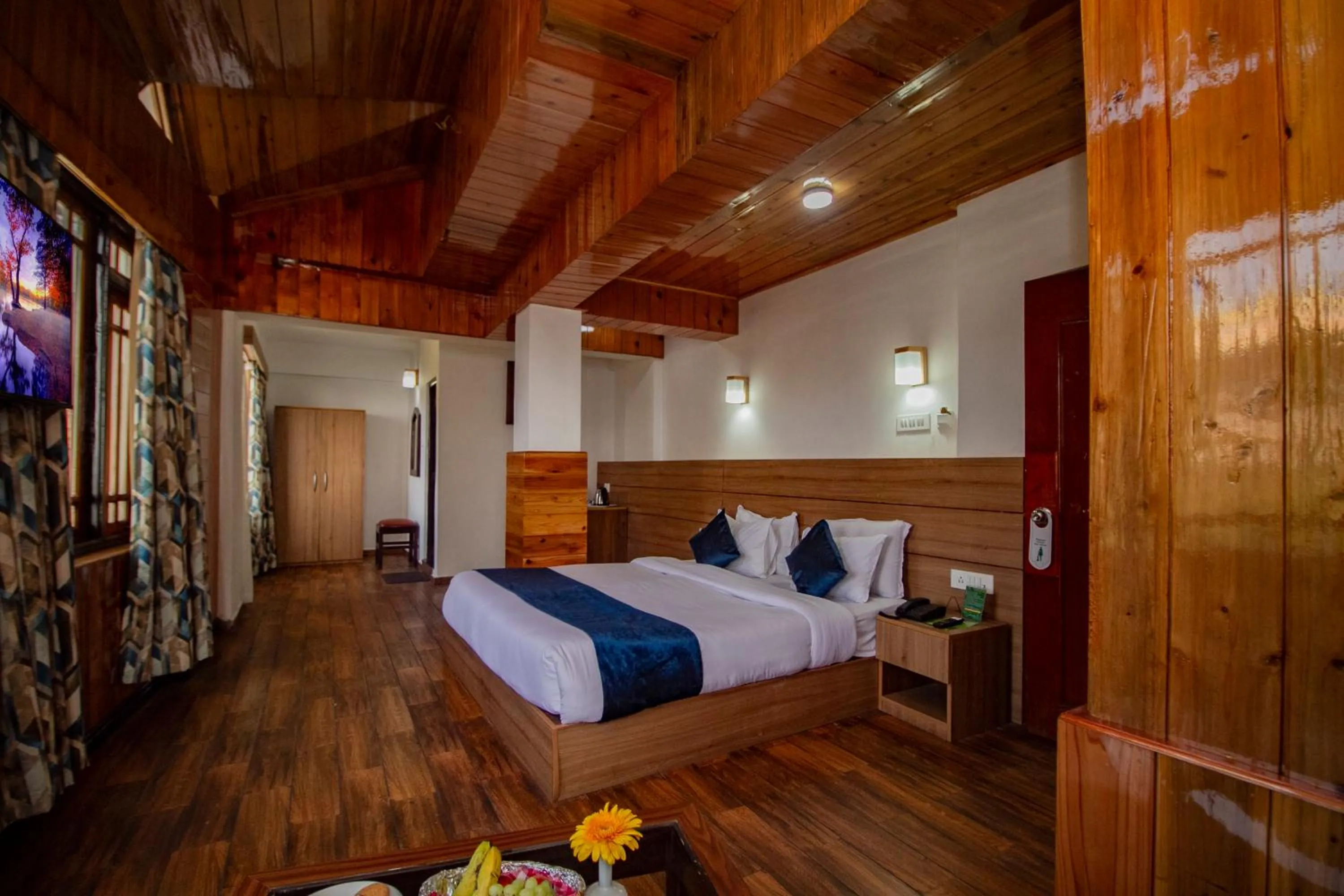 Bed in Central Heritage Resort & Spa Formerly Fortune ITC Resort