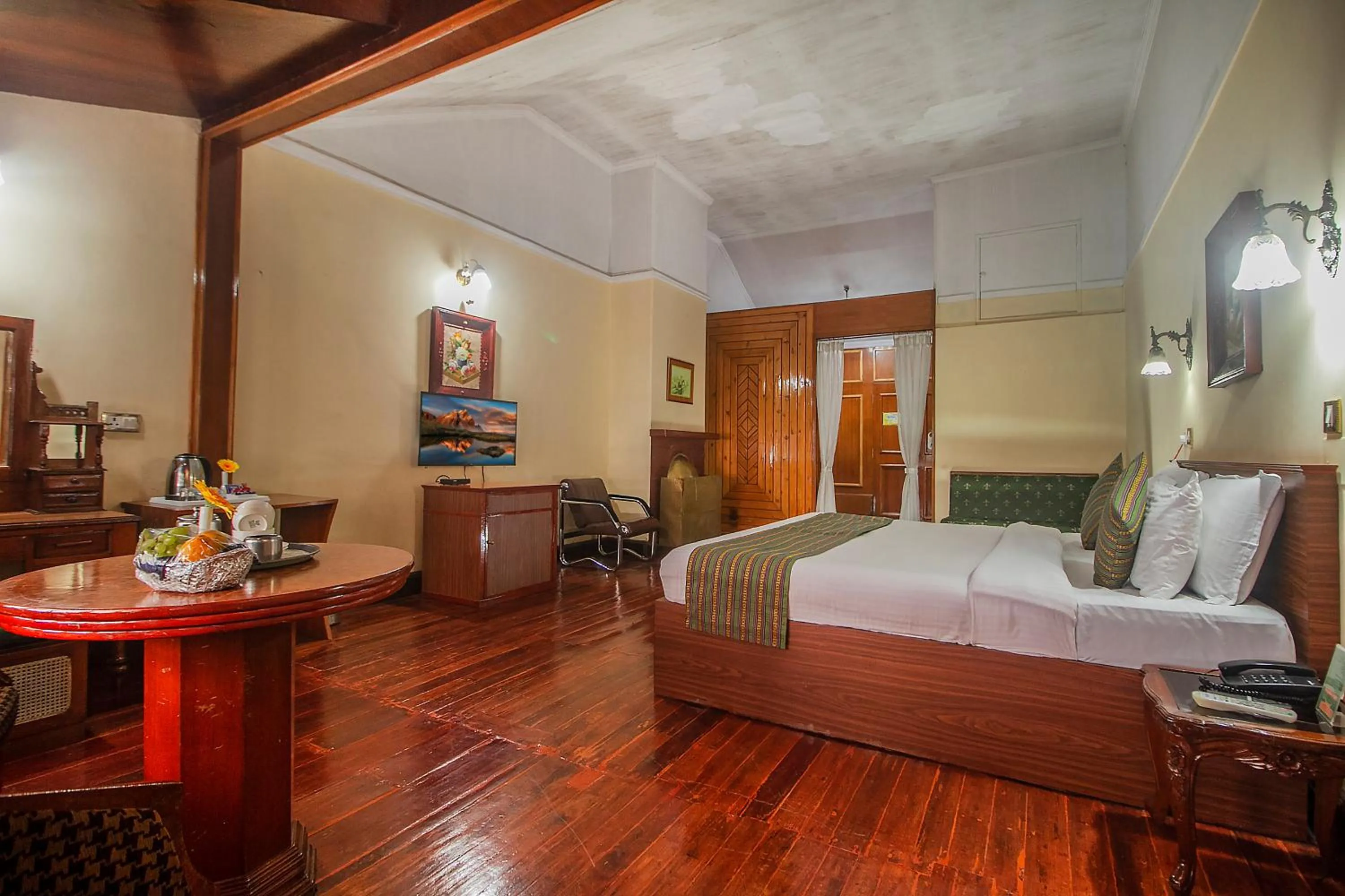 Bedroom in Central Heritage Resort & Spa Formerly Fortune ITC Resort