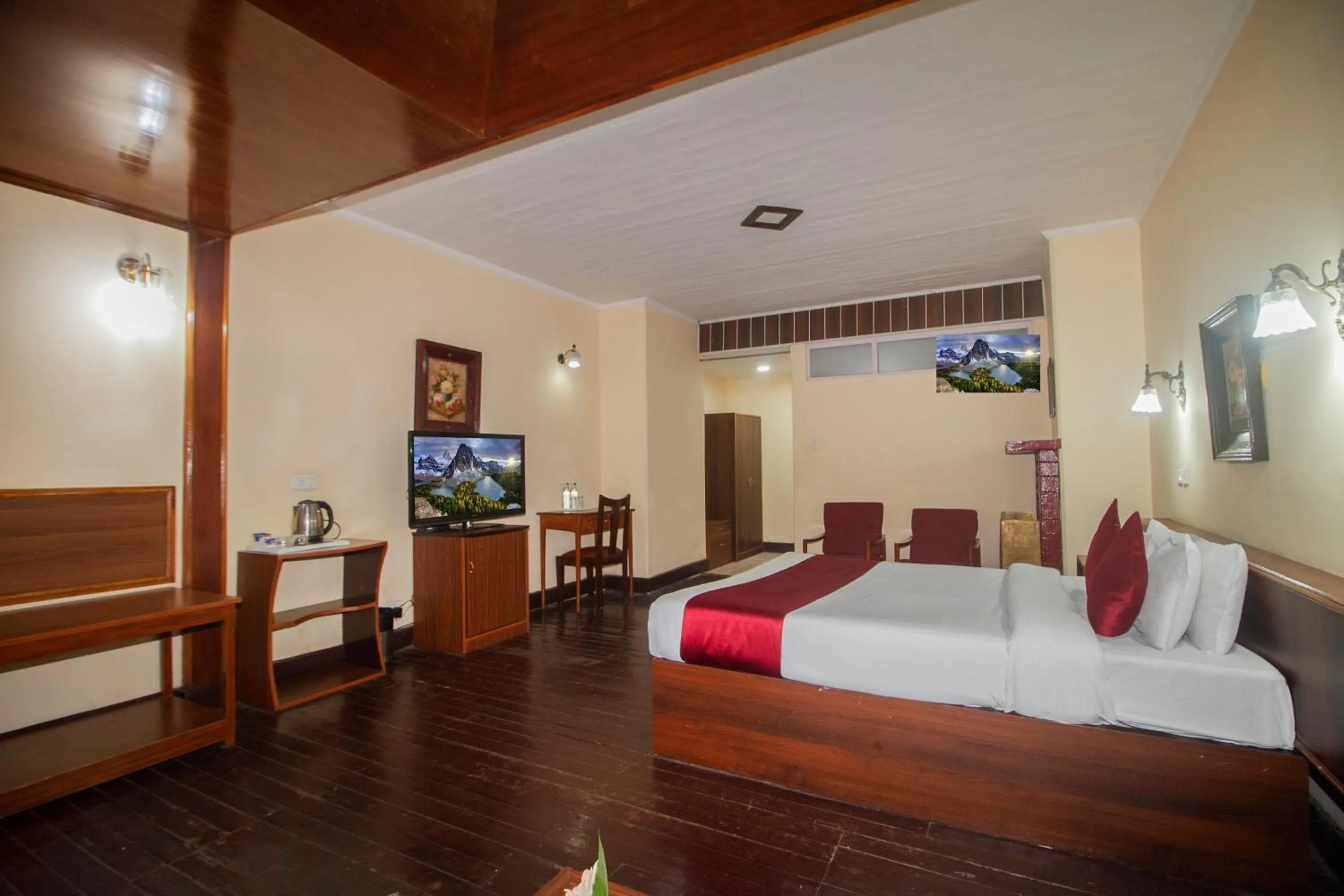 Bedroom in Central Heritage Resort & Spa Formerly Fortune ITC Resort