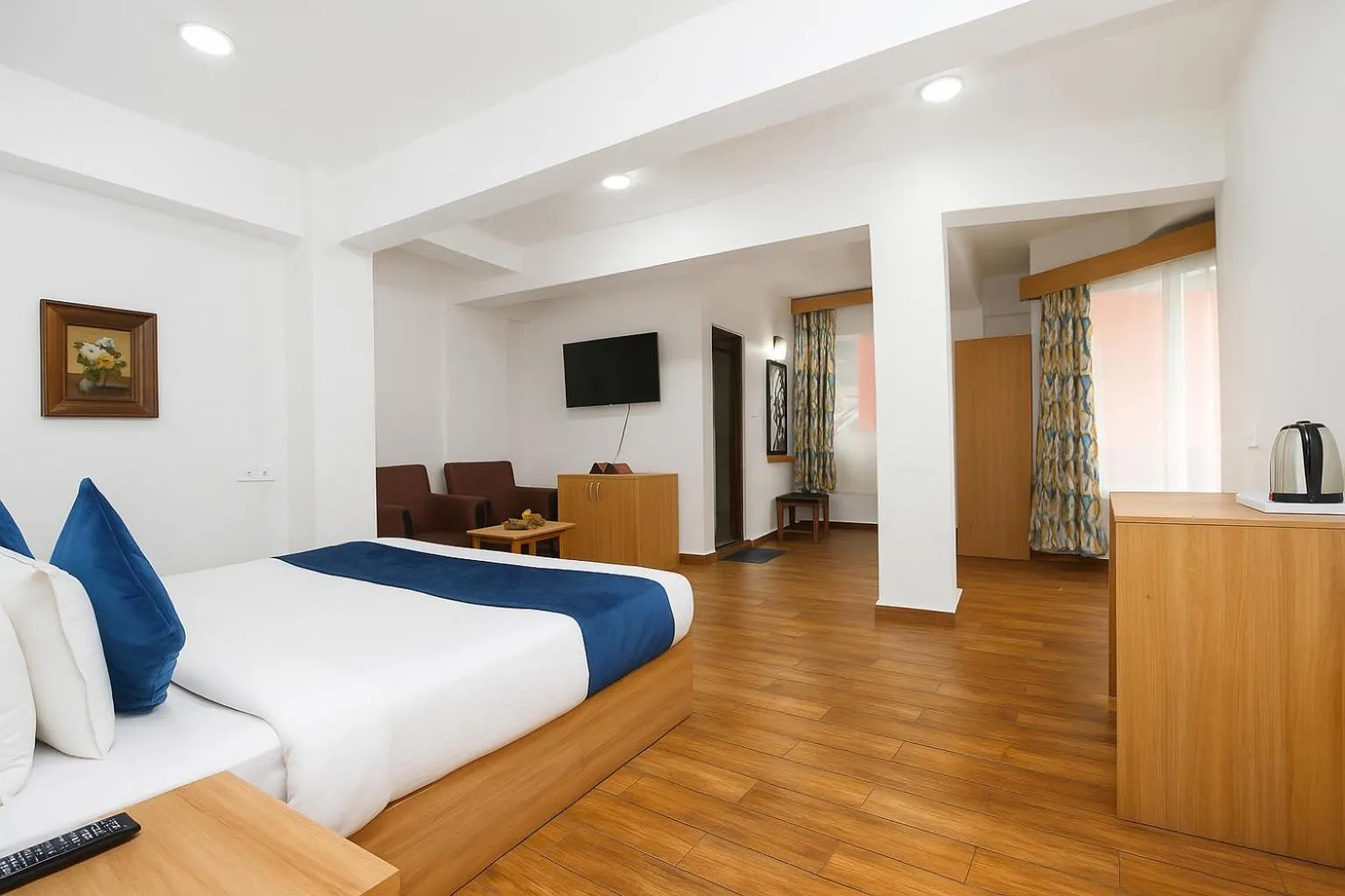 Bedroom in Central Heritage Resort & Spa Formerly Fortune ITC Resort