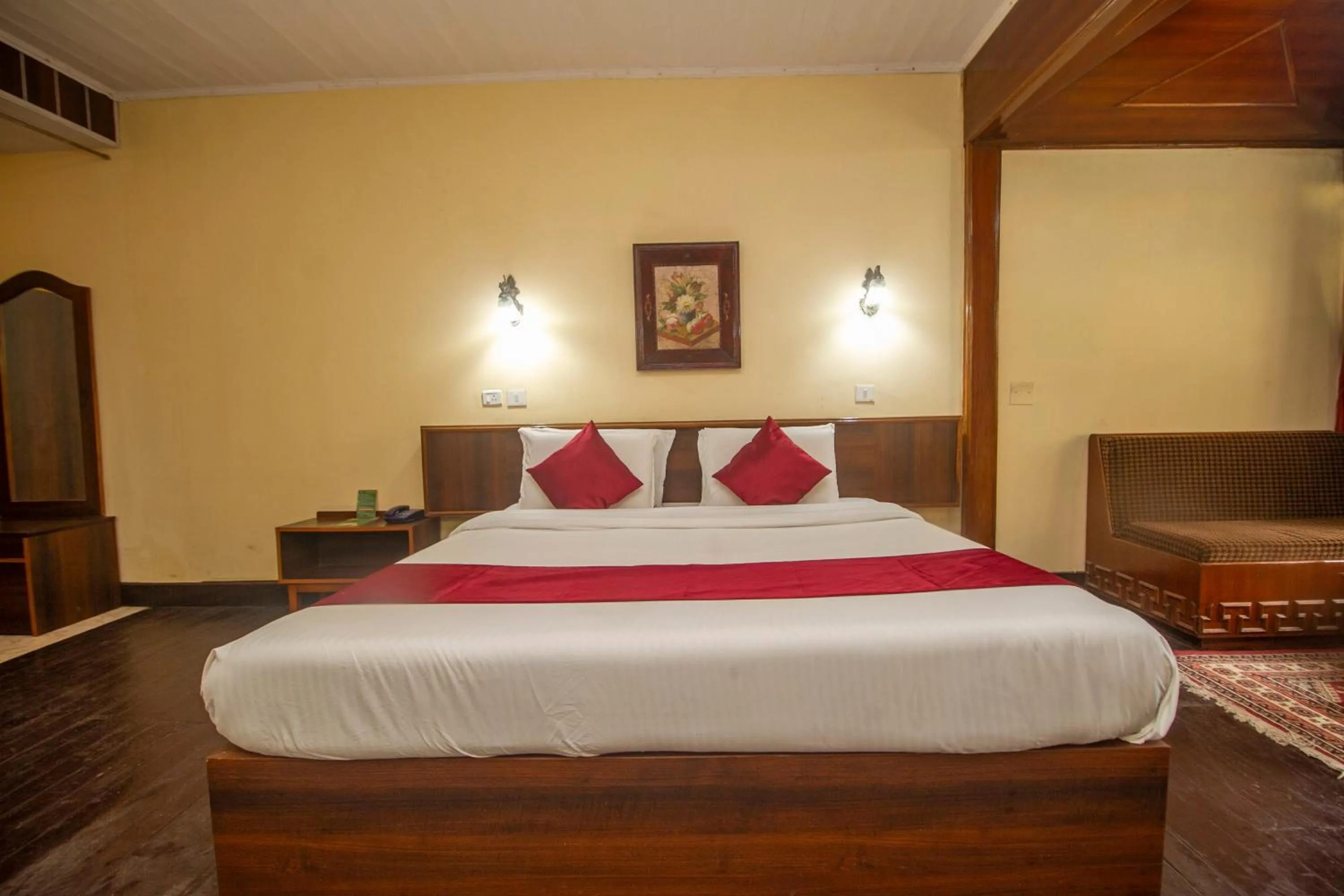 Bed in Central Heritage Resort & Spa Formerly Fortune ITC Resort