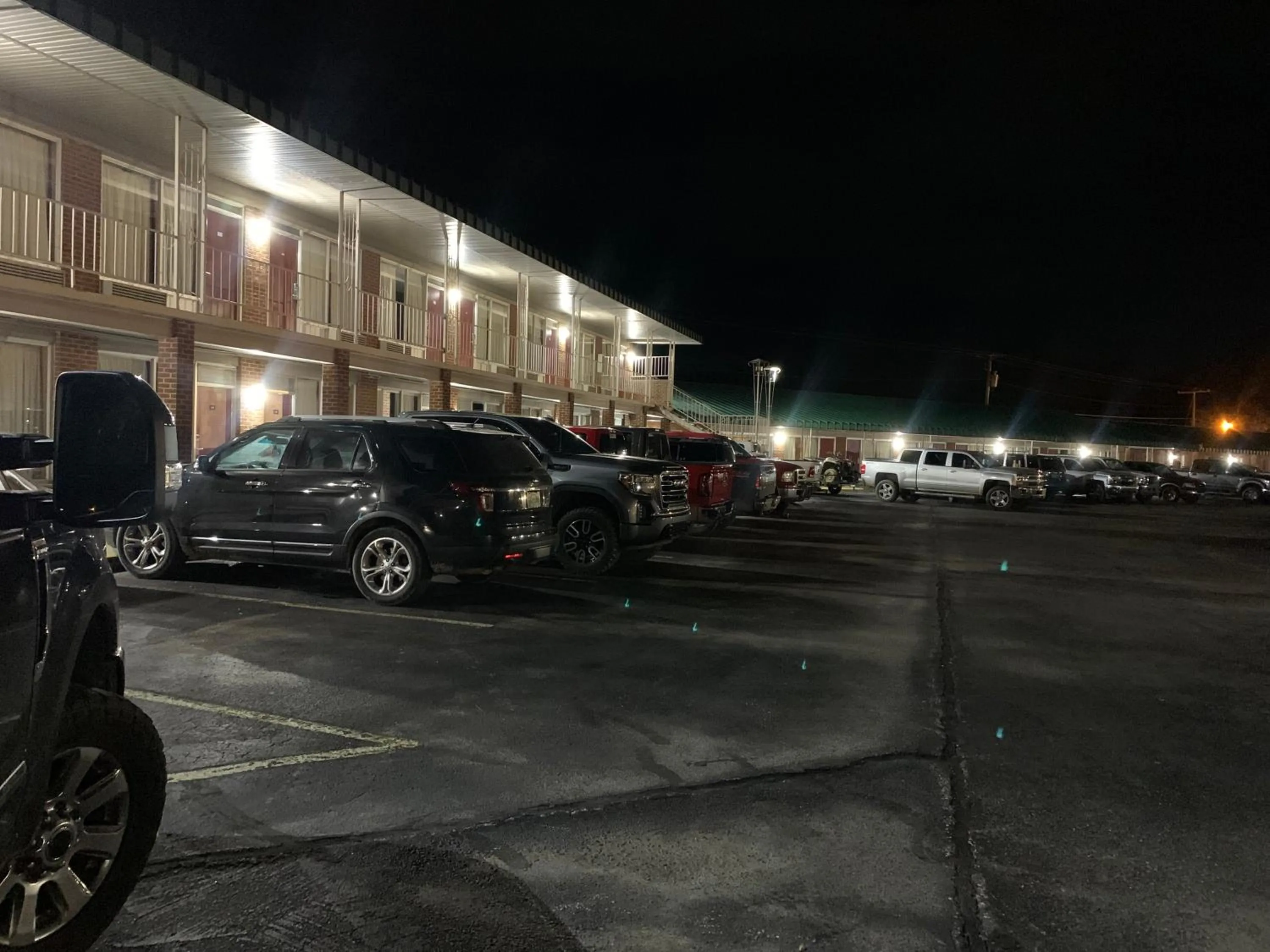 Property building in Coachman's Inn Motel