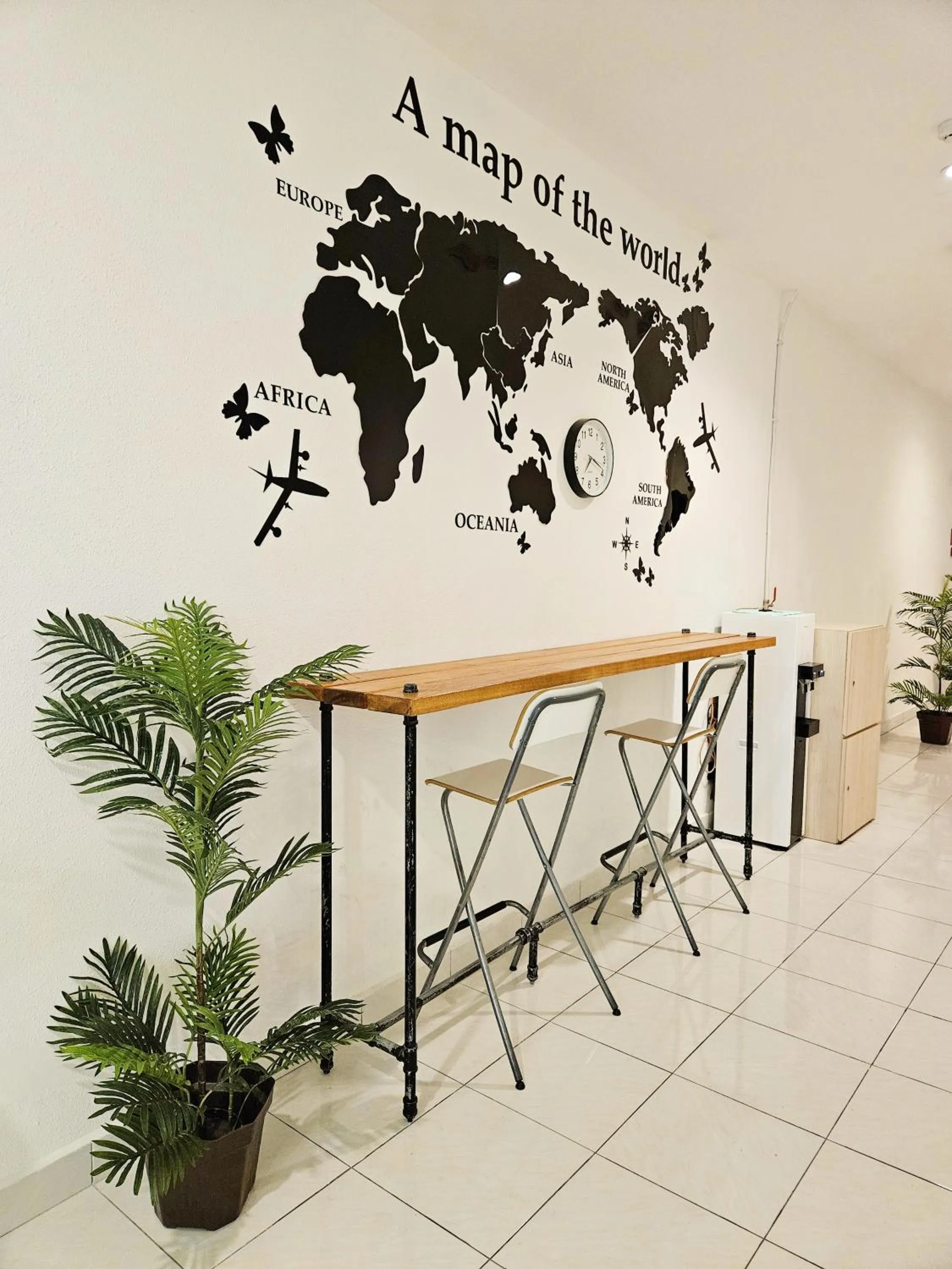 Lobby or reception in Georgetown Inn by Sky Hive