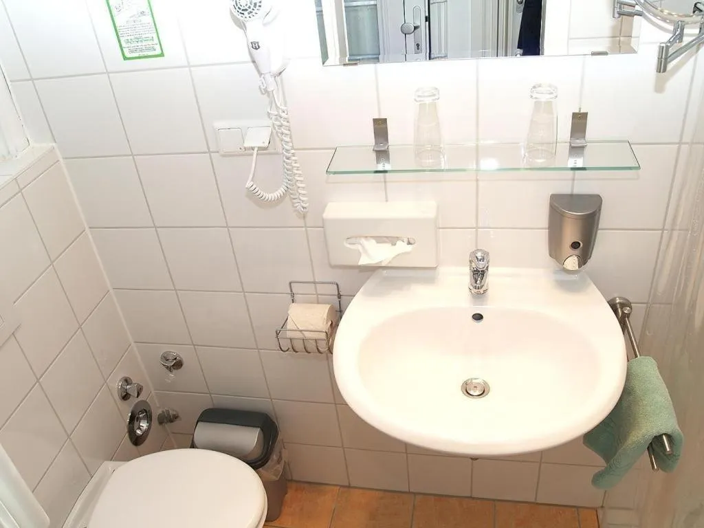 Bathroom in Altstadthotel Wienecke