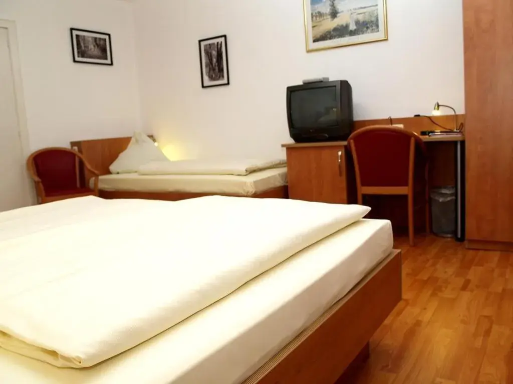 One-Room Apartment (3 adults) in Altstadthotel Wienecke One-Room Apartment (3 adults) in Altstadthotel Wienecke