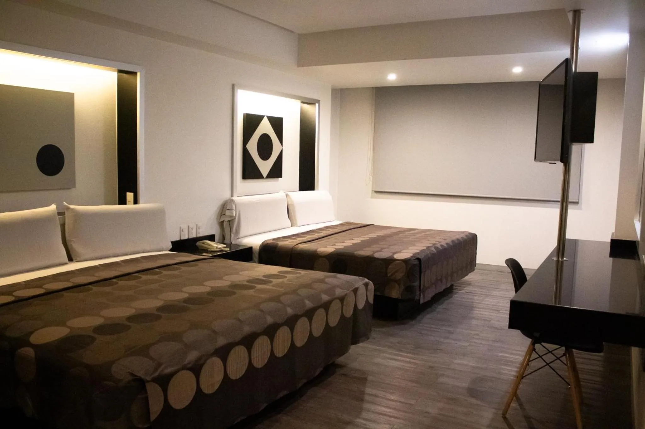 Bedroom, Bed in Hotel Harare