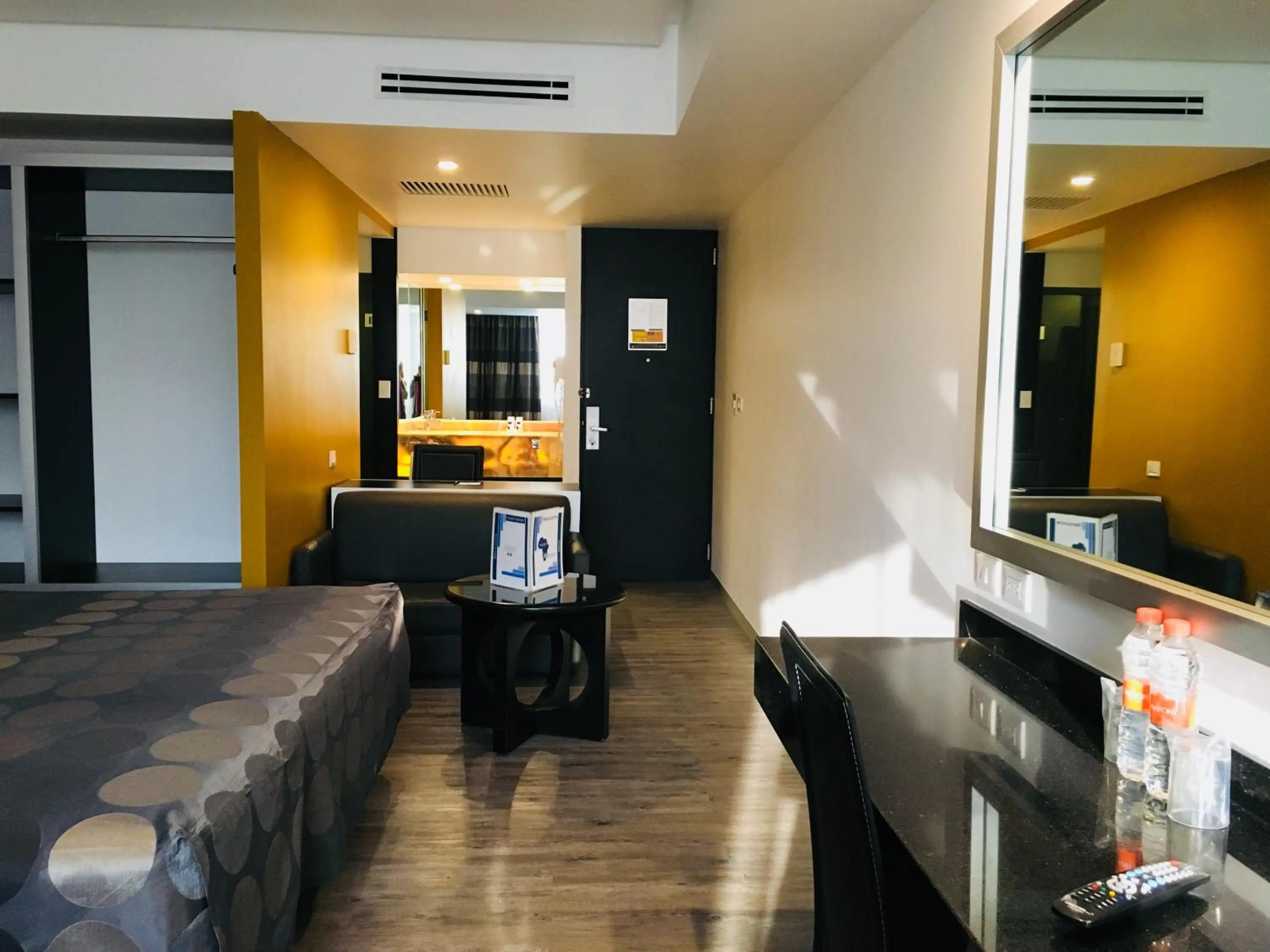 Photo of the whole room in Hotel Harare