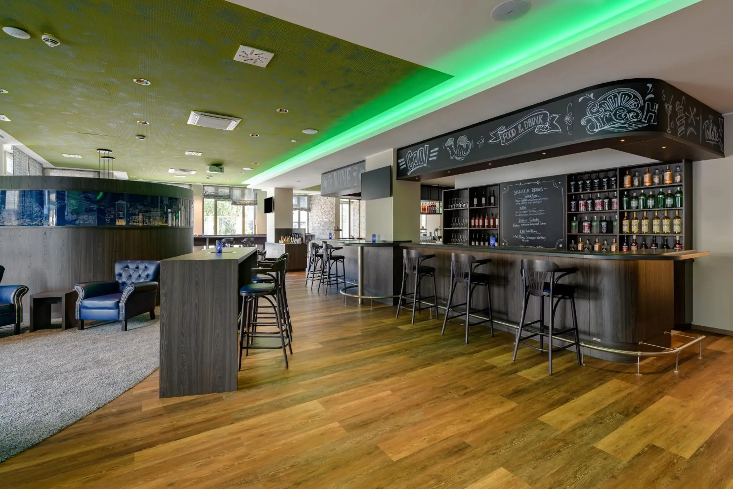 Lounge or bar in ibis Styles Bad Reichenhall Lounge or bar in ibis Styles Bad Reichenhall