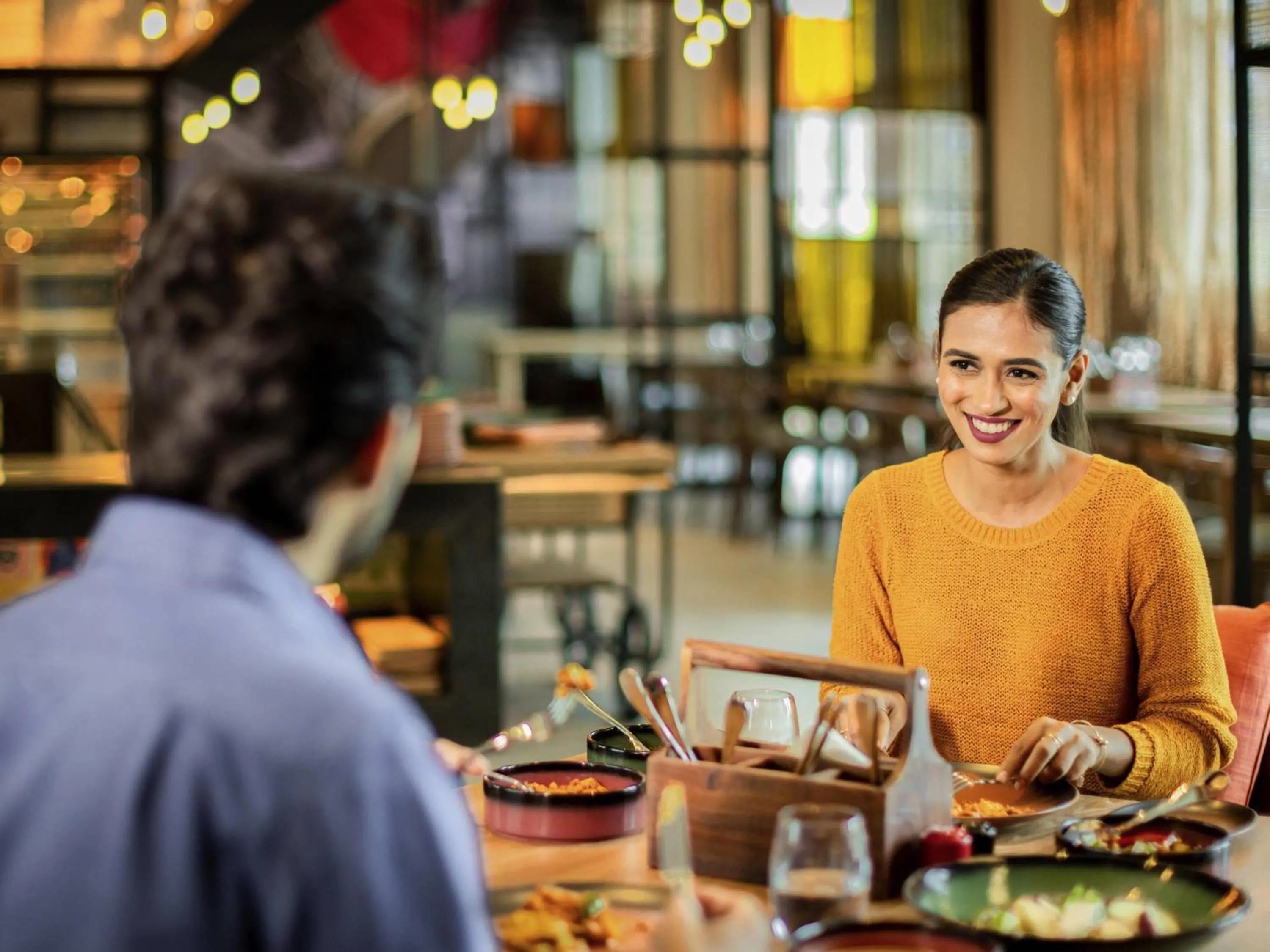 Restaurant/places to eat in ibis Mumbai Vikhroli - An Accor Brand