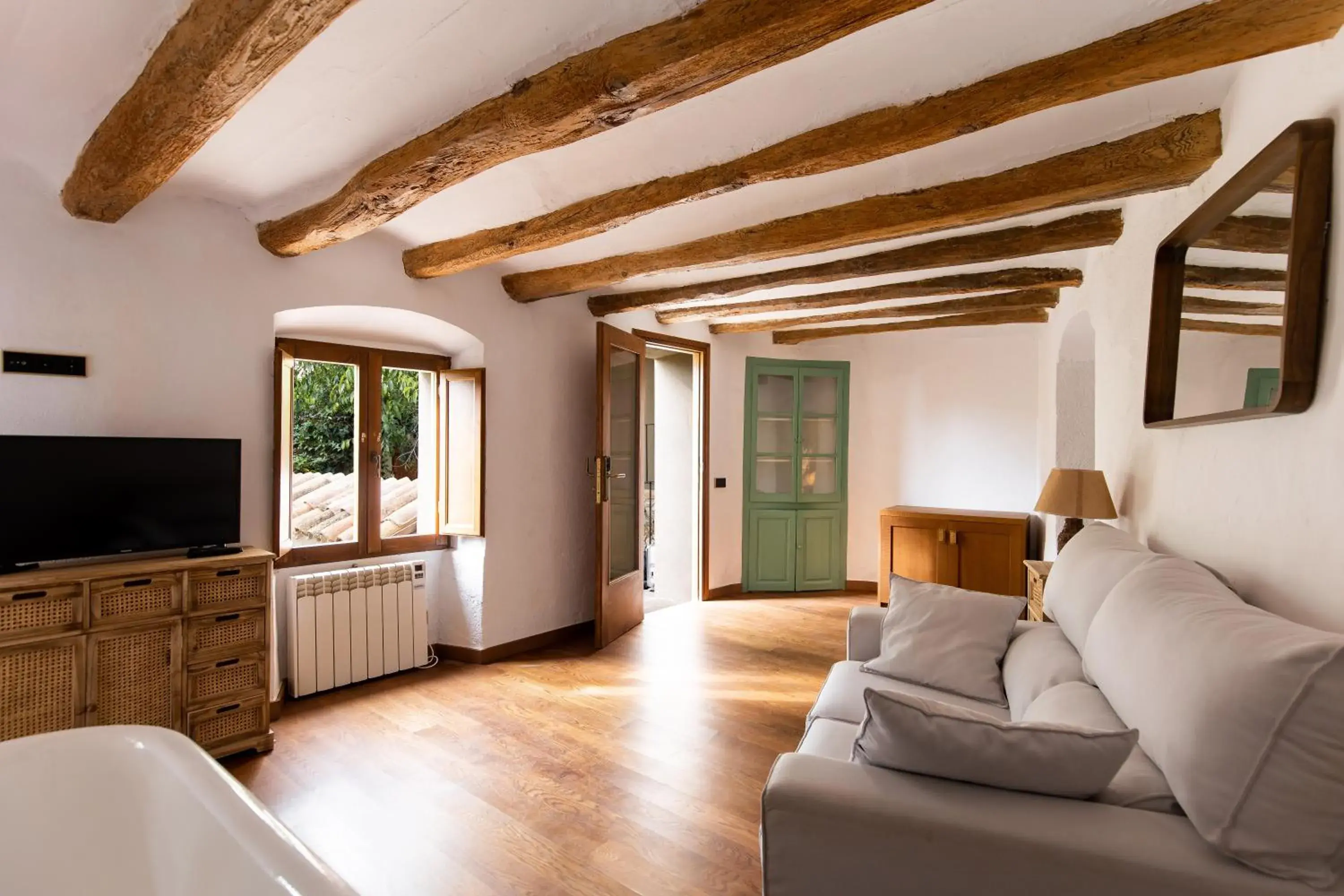 Junior Suite - single occupancy in Hotel Montrubí 1771 - Slow Winery Hotel - Adults only Junior Suite - single occupancy in Hotel Montrubí 1771 - Slow Winery Hotel - Adults only