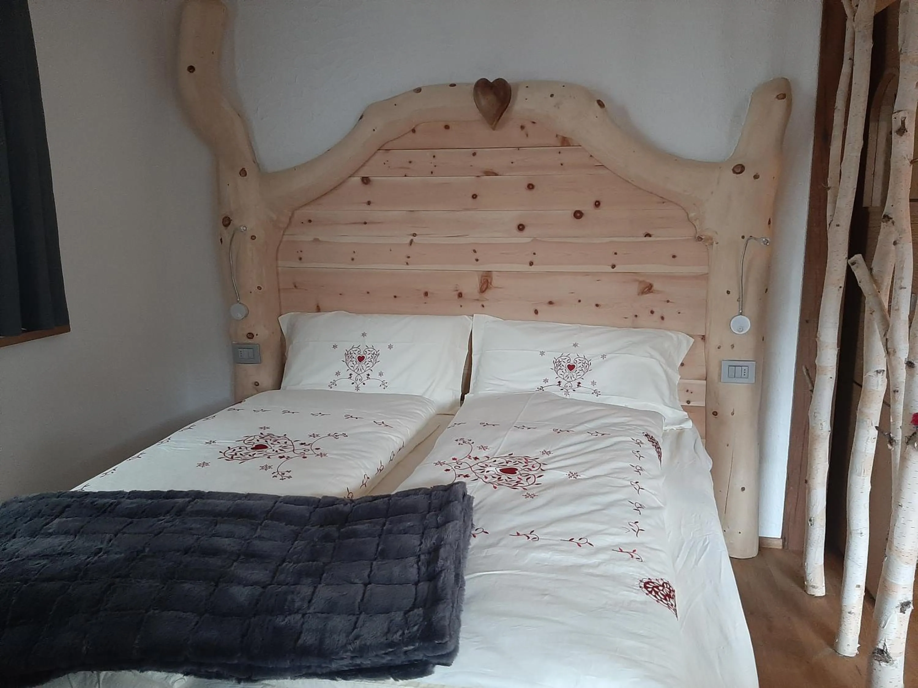 Bedroom, Bed in Appartamento Cirmolo
