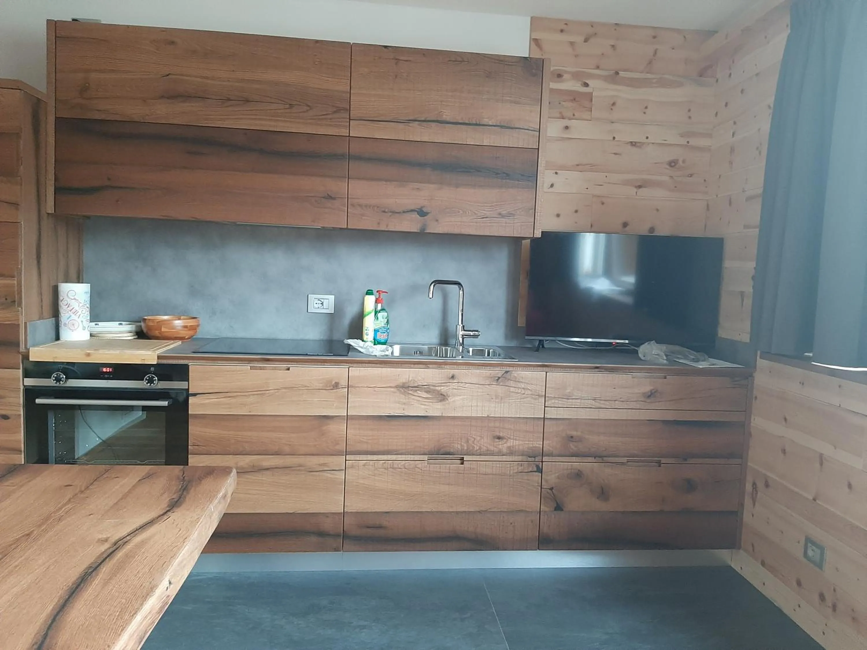 Kitchen or kitchenette in Appartamento Cirmolo