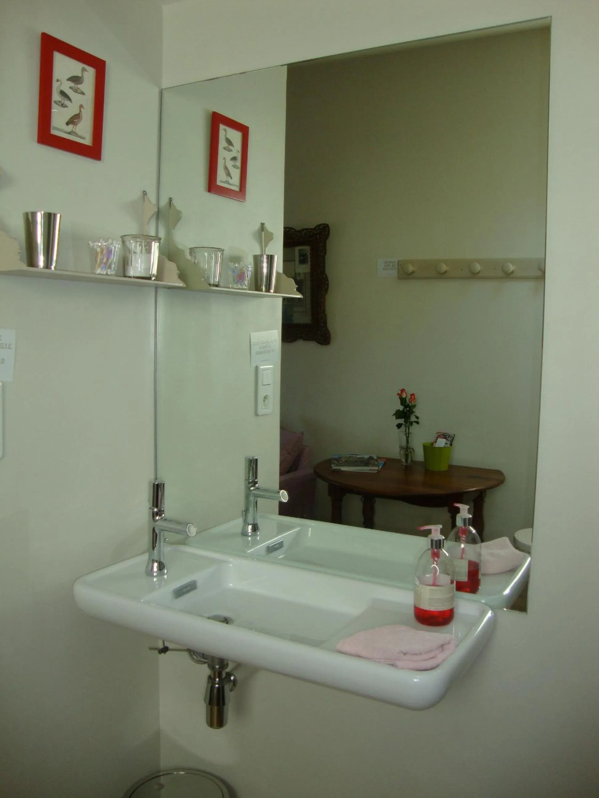 Bathroom in Chez L'Antiquaire