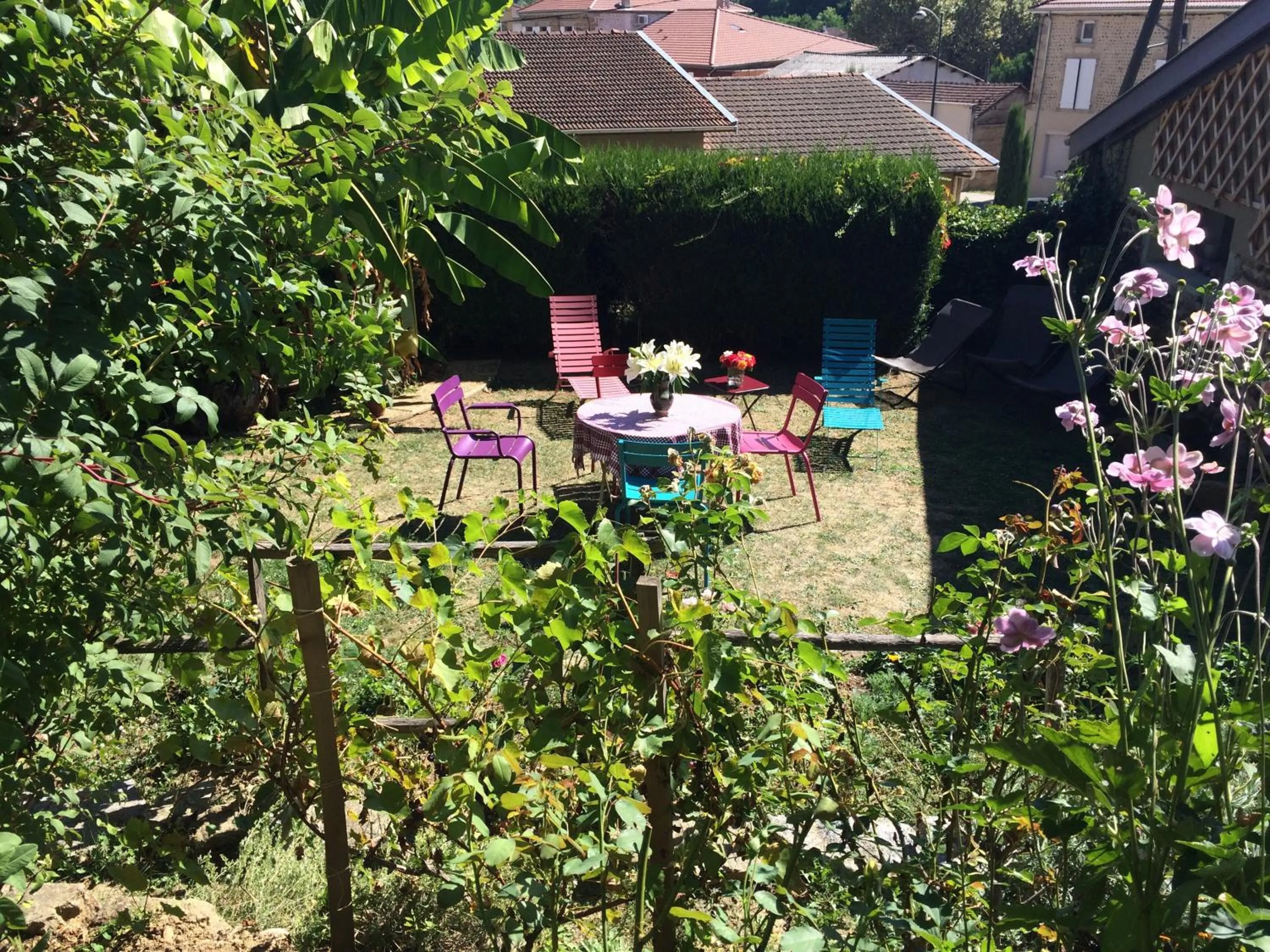 Garden in Chez L'Antiquaire