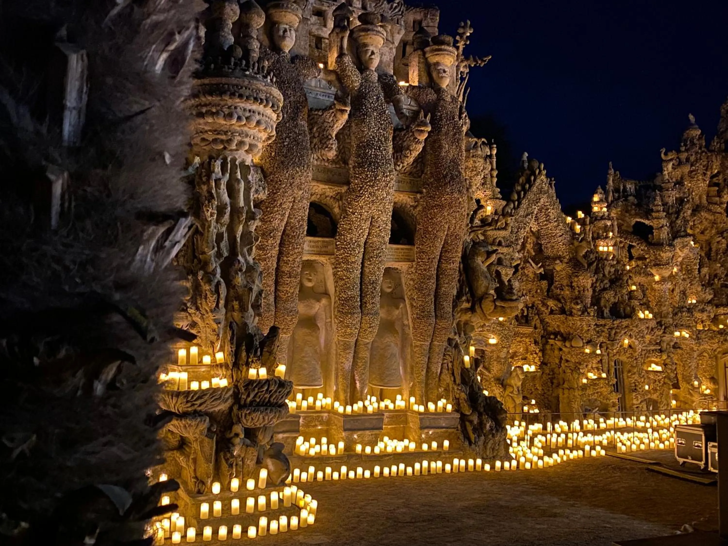 Landmark view in Chez L'Antiquaire