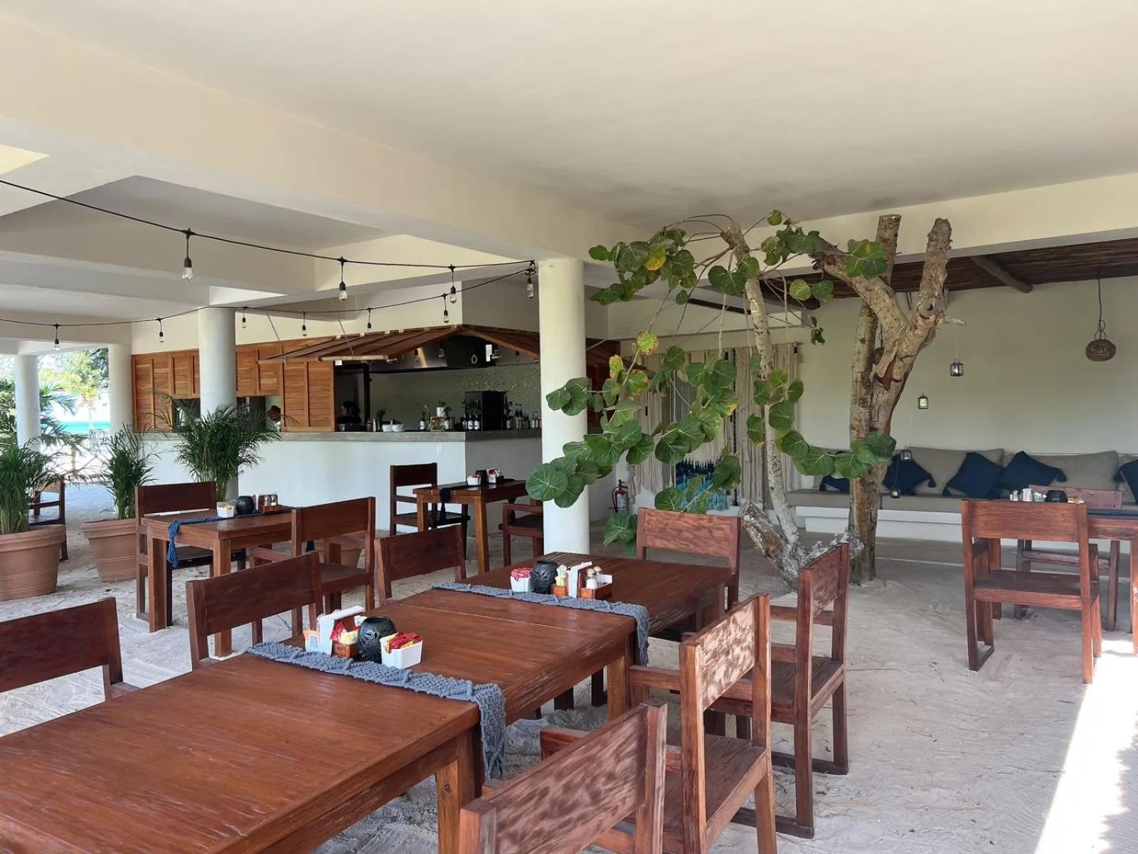 Restaurant/places to eat in Casa Astral Eco Luxury Holbox Island - Sunset and Ocean View with Rooftop Pool