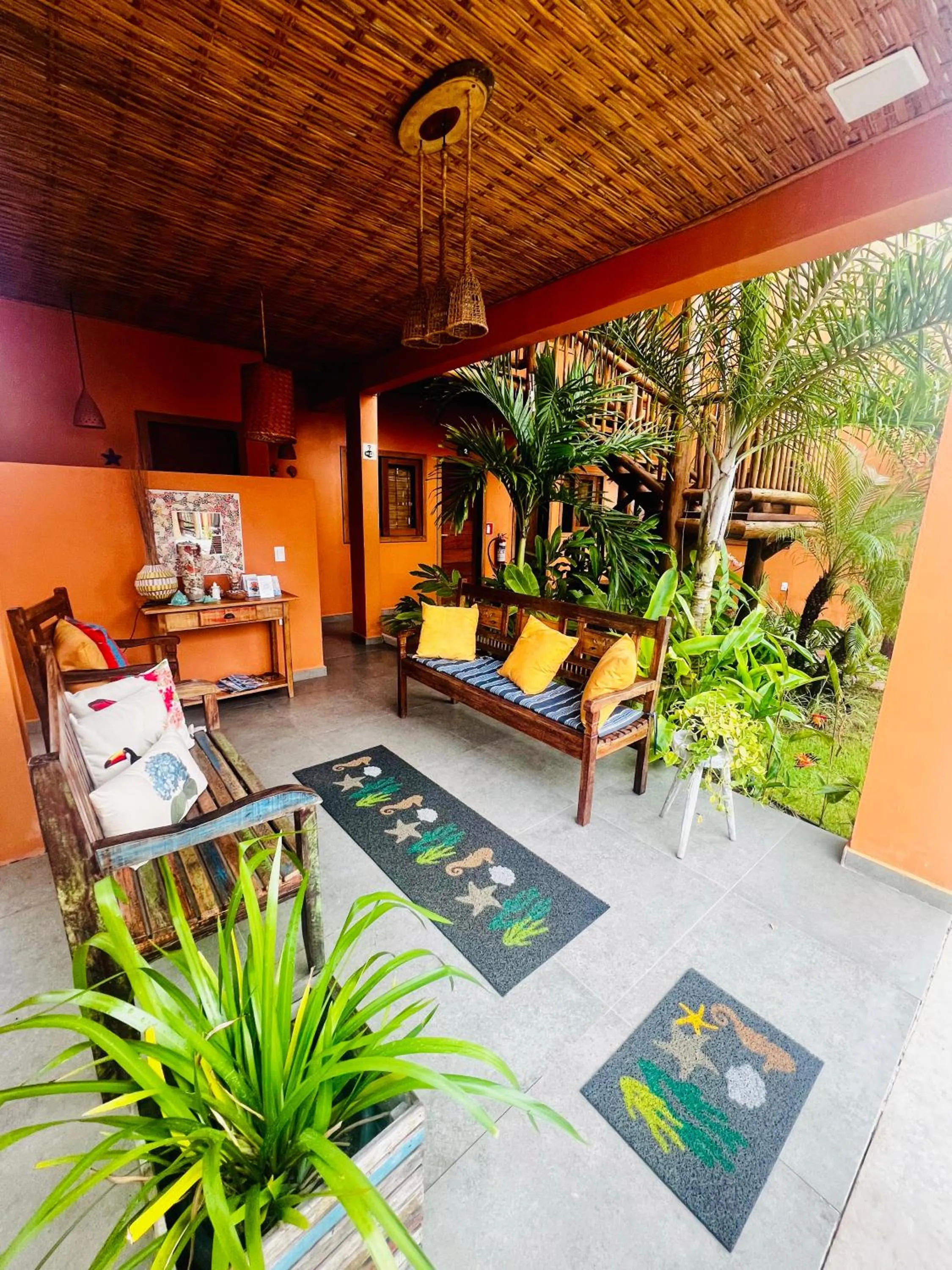 Communal lounge/ TV room in Pousada Vila dos Corais - Taipu de Fora