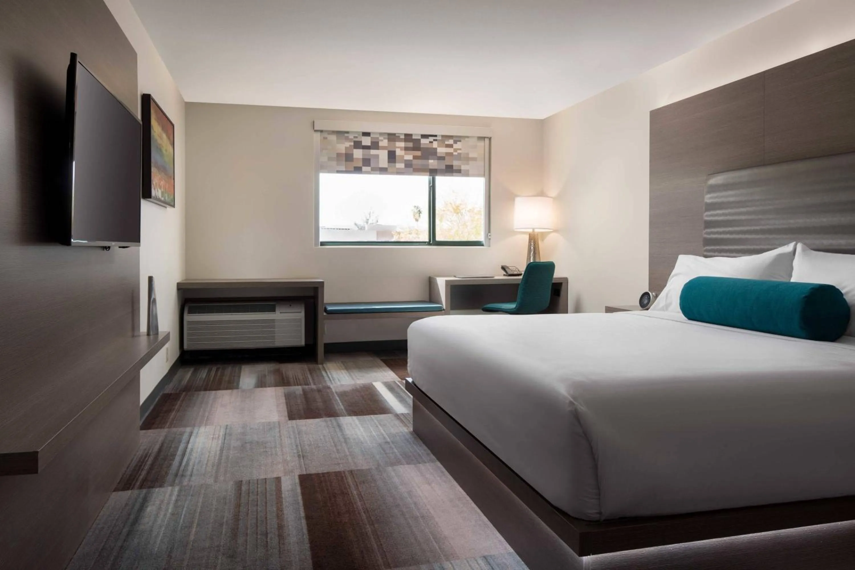 Photo of the whole room, Bed in Aloft Scottsdale