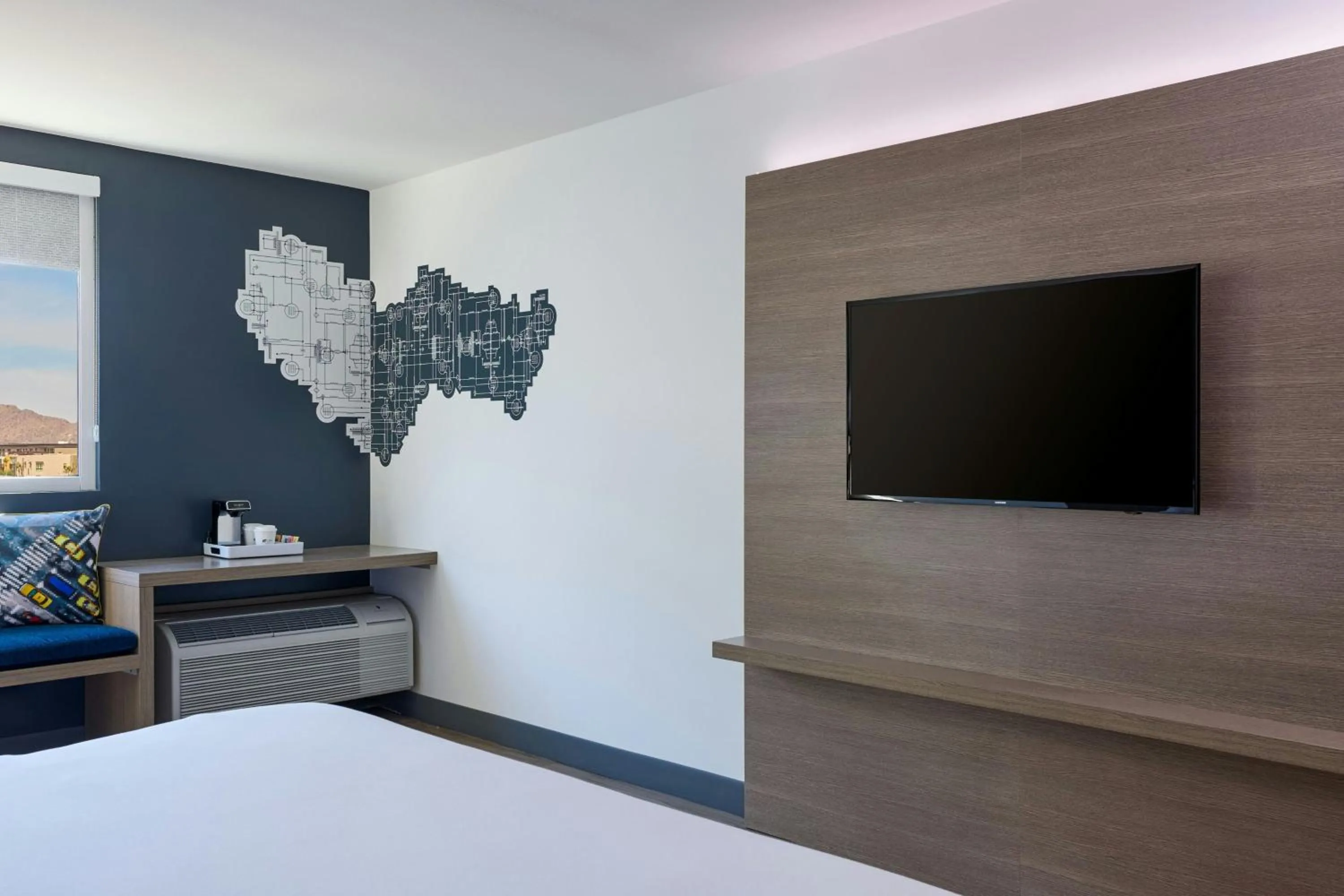 Photo of the whole room, Bed in Aloft Scottsdale