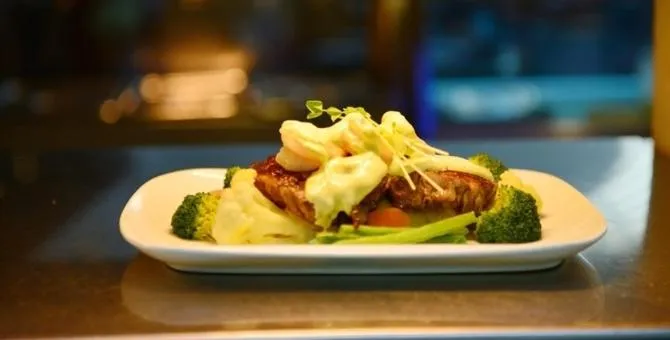 Restaurant/places to eat in Albert Motel