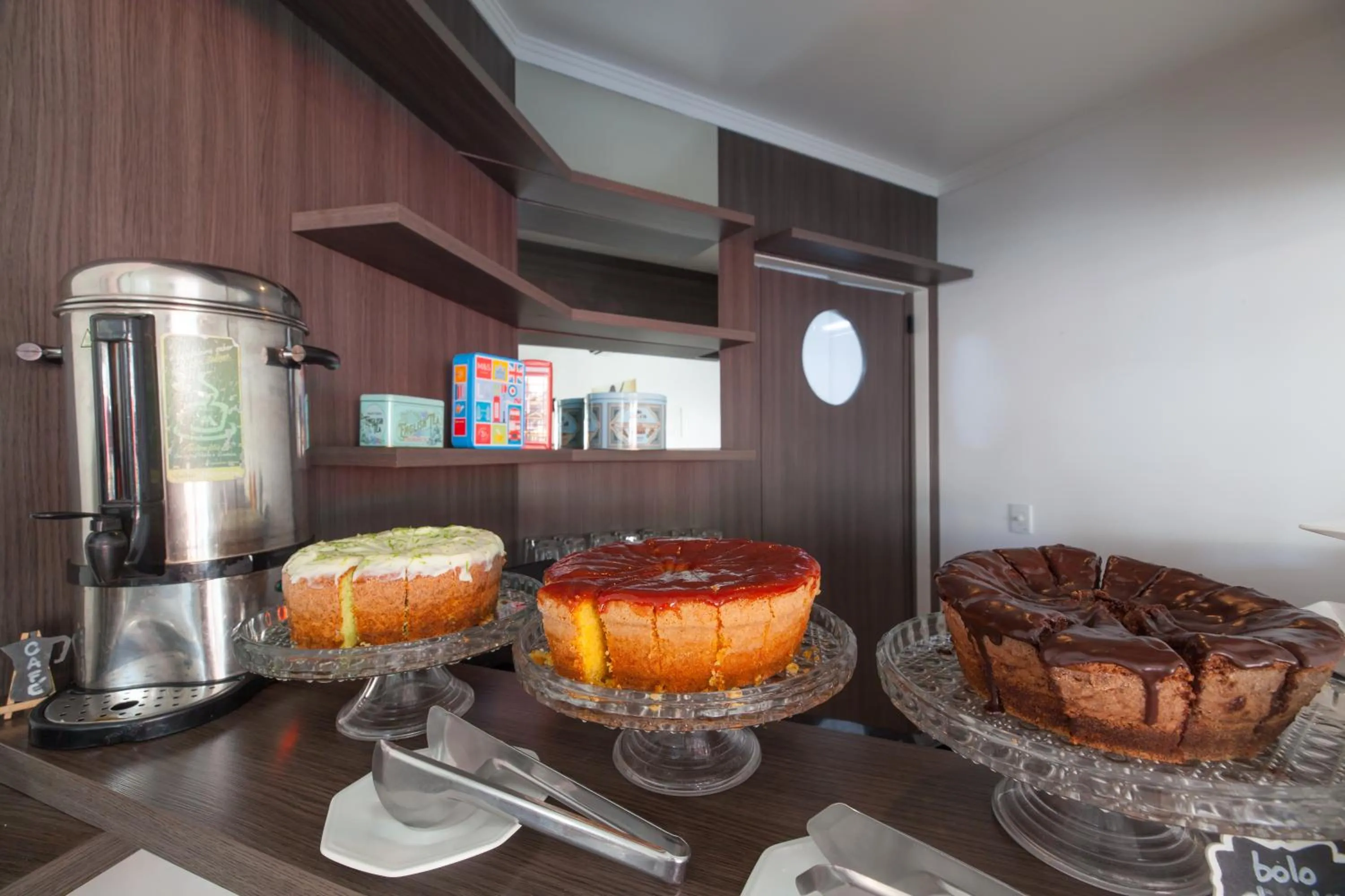 Buffet breakfast in Pousada Oásis de Mariscal